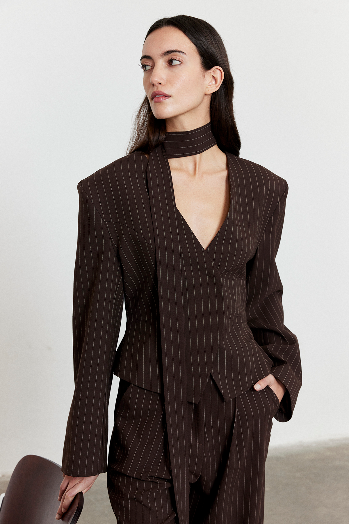 Çizgili Belden Oturmalı Fular Detay Blazer Acı Kahve