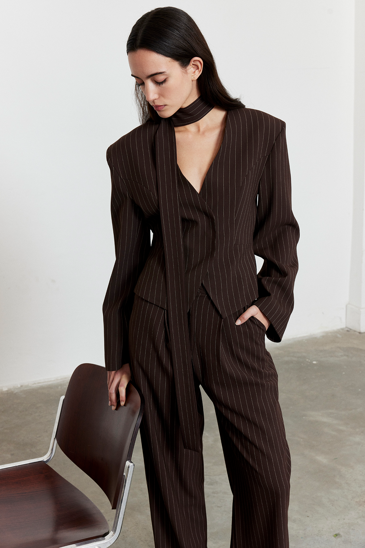 Çizgili Belden Oturmalı Fular Detay Blazer Acı Kahve