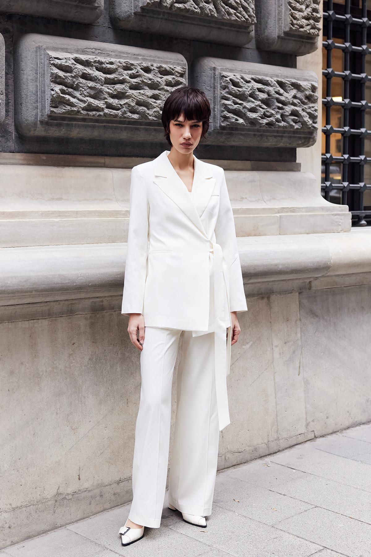 Limited Edition Kuşaklı Ceket Ekru