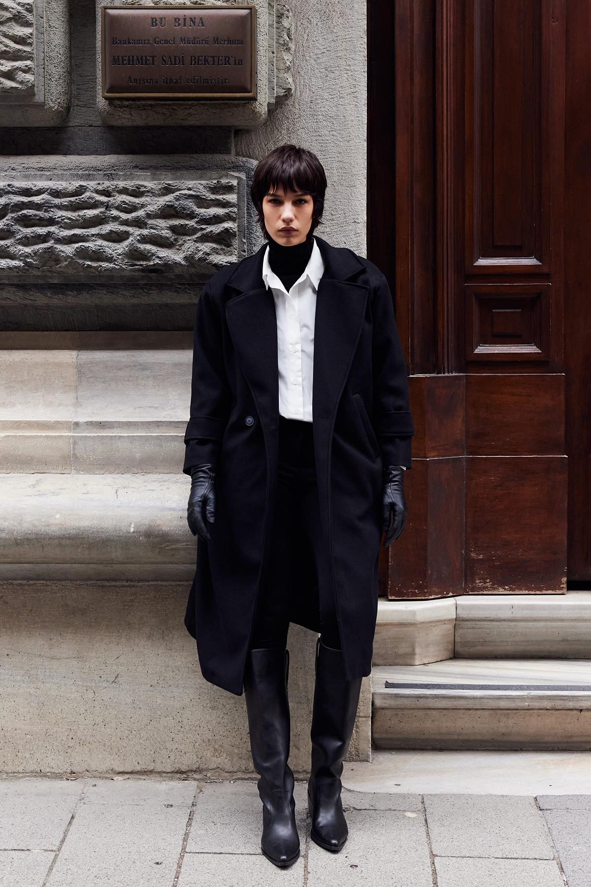 Linea Apoletli Uzun Kaşe Kaban Siyah