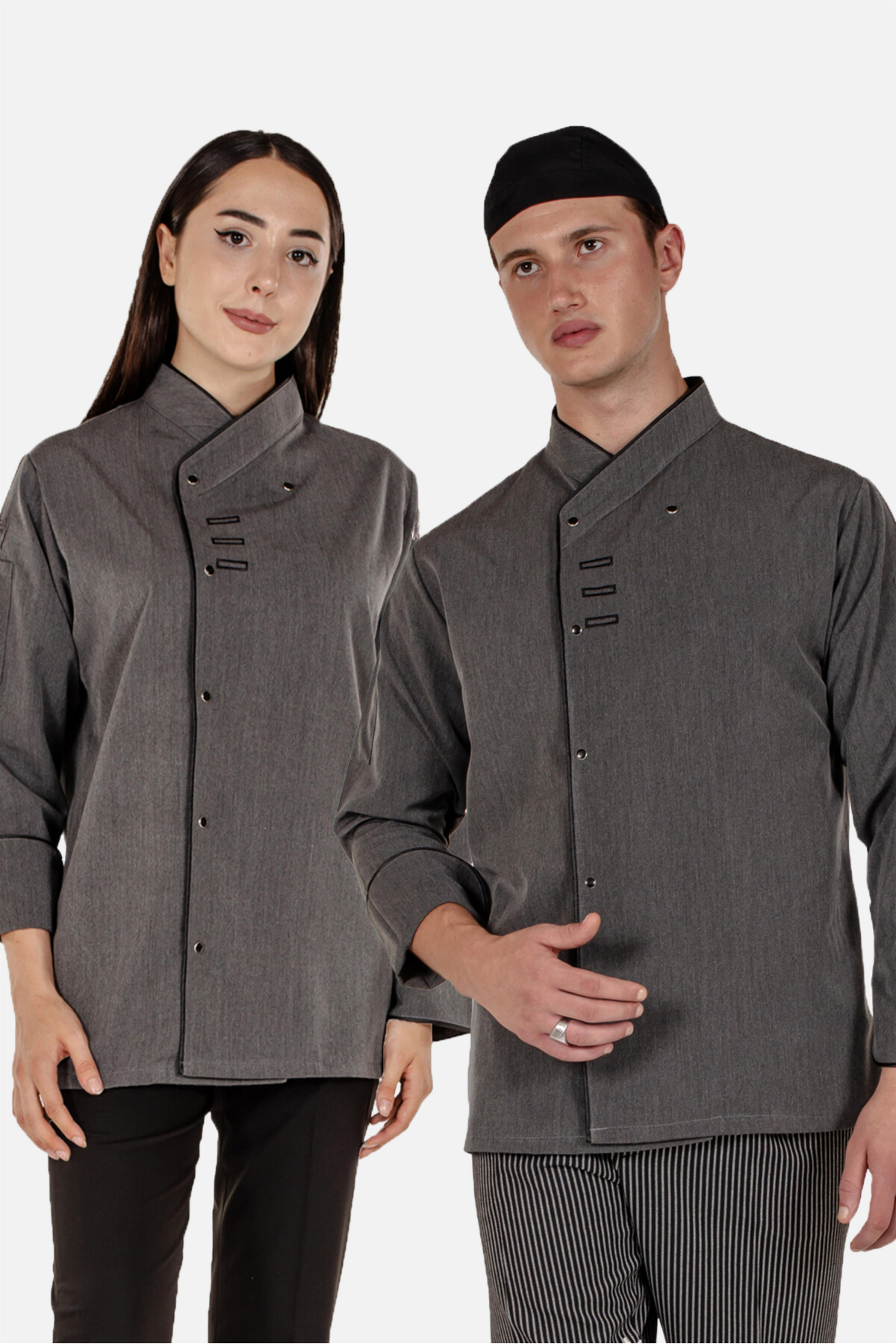 Mert Giyim İş ElbiseleriGri Unisex Nakış Desenli Ve Biyeli Aşçı Mutfak Şef CeketiAşçı CeketiGri Unisex Nakış Desenli Ve Biyeli Aşçı Mutfak Şef Ceketi | Mert Giyim İş Elbiseleri