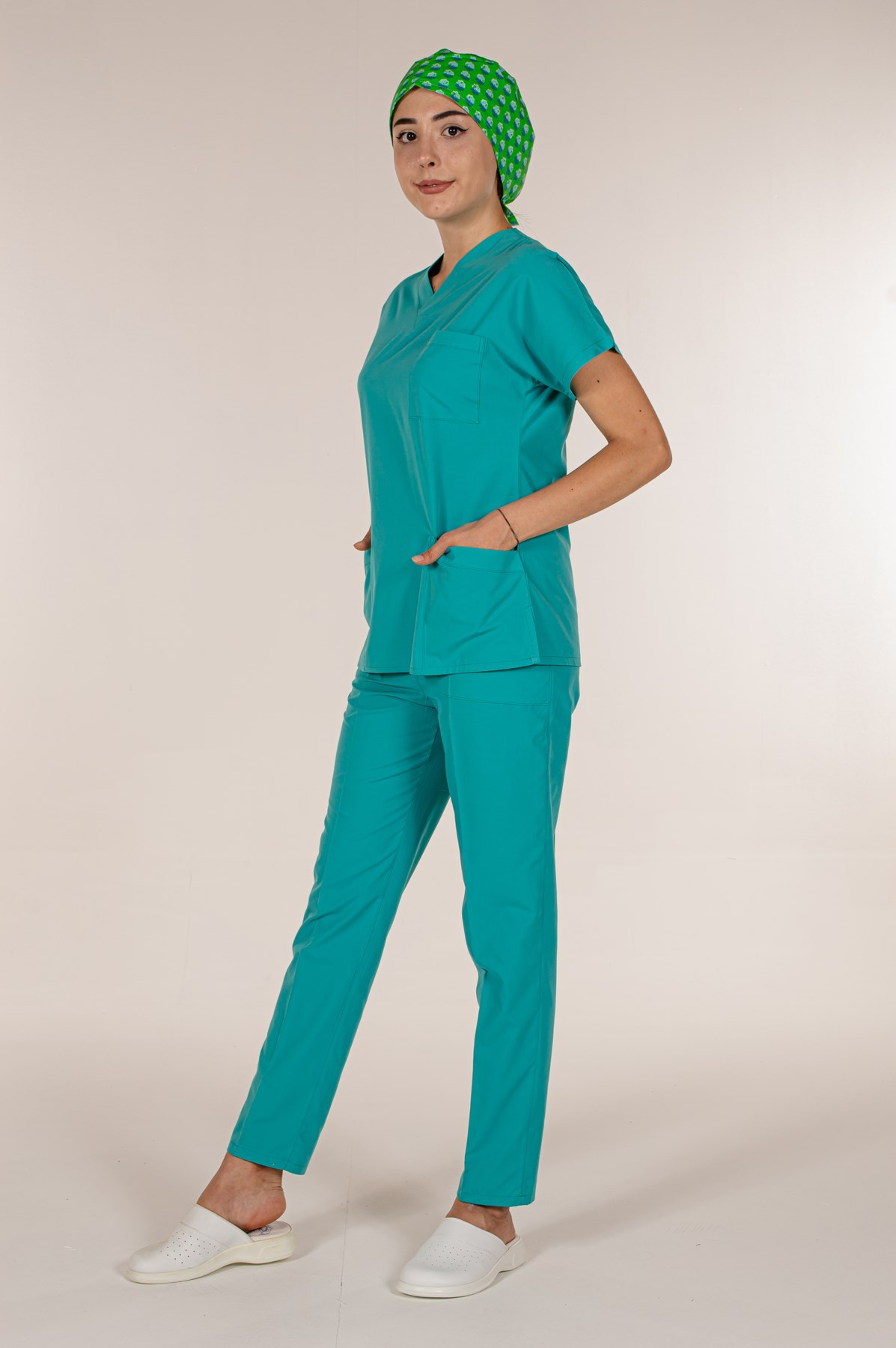 Mert Giyim İş ElbiseleriSu Yeşili Medikal Doktor Hemşire Scrubs PantolonScrubs Pantolon - Tek AltSu Yeşili Medikal Doktor Hemşire Scrubs Pantolon | Mert Giyim İş Elbiseleri