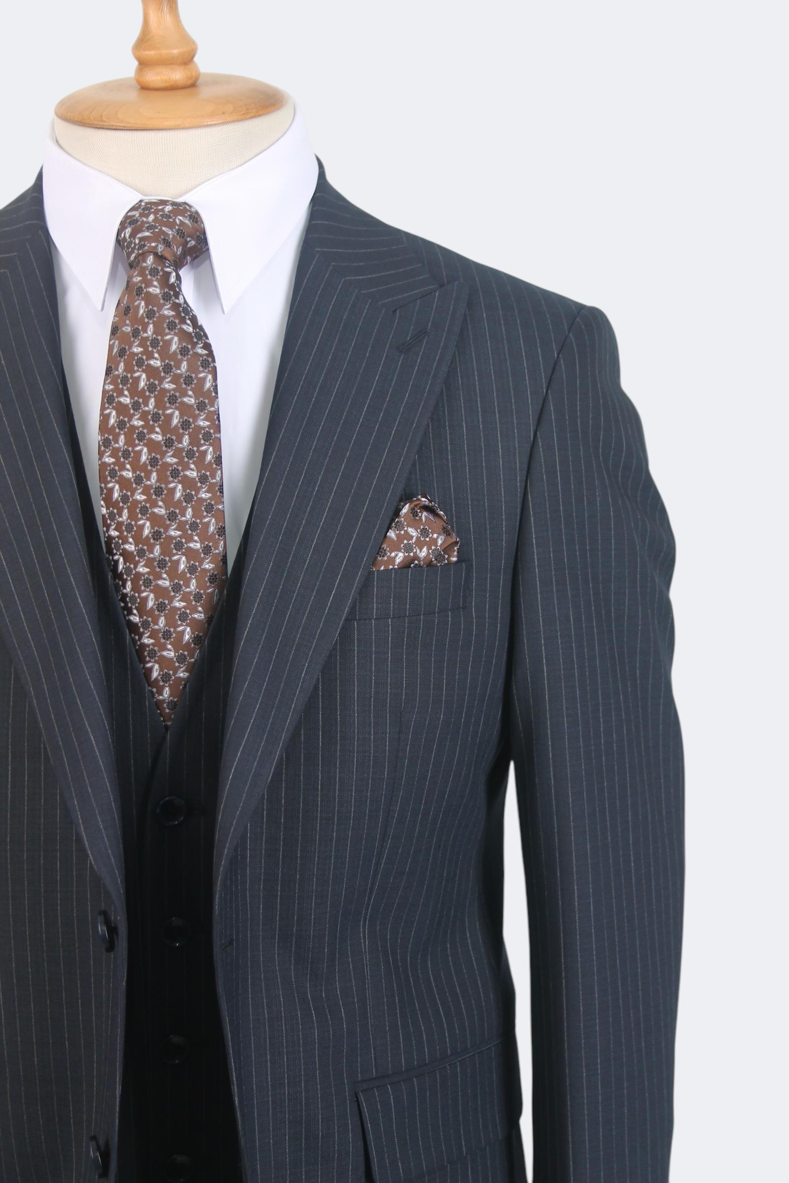 Erkek Slim Fit Lacivert Renk Çizgili Takım Elbise