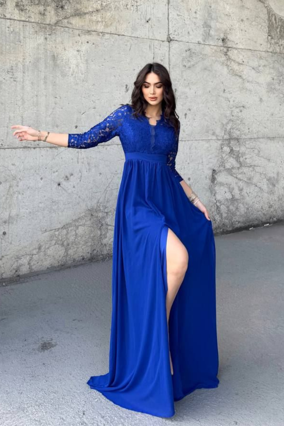 Sofia Güpür Detay Yırtmaçlı Abiye 84596 SAKS MAVİSİ