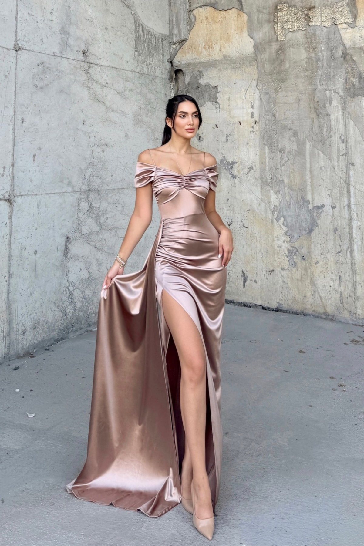 Stone Drape Yaka Yırtmaç Detay Kuyruklu Abiye 582553 VİZON