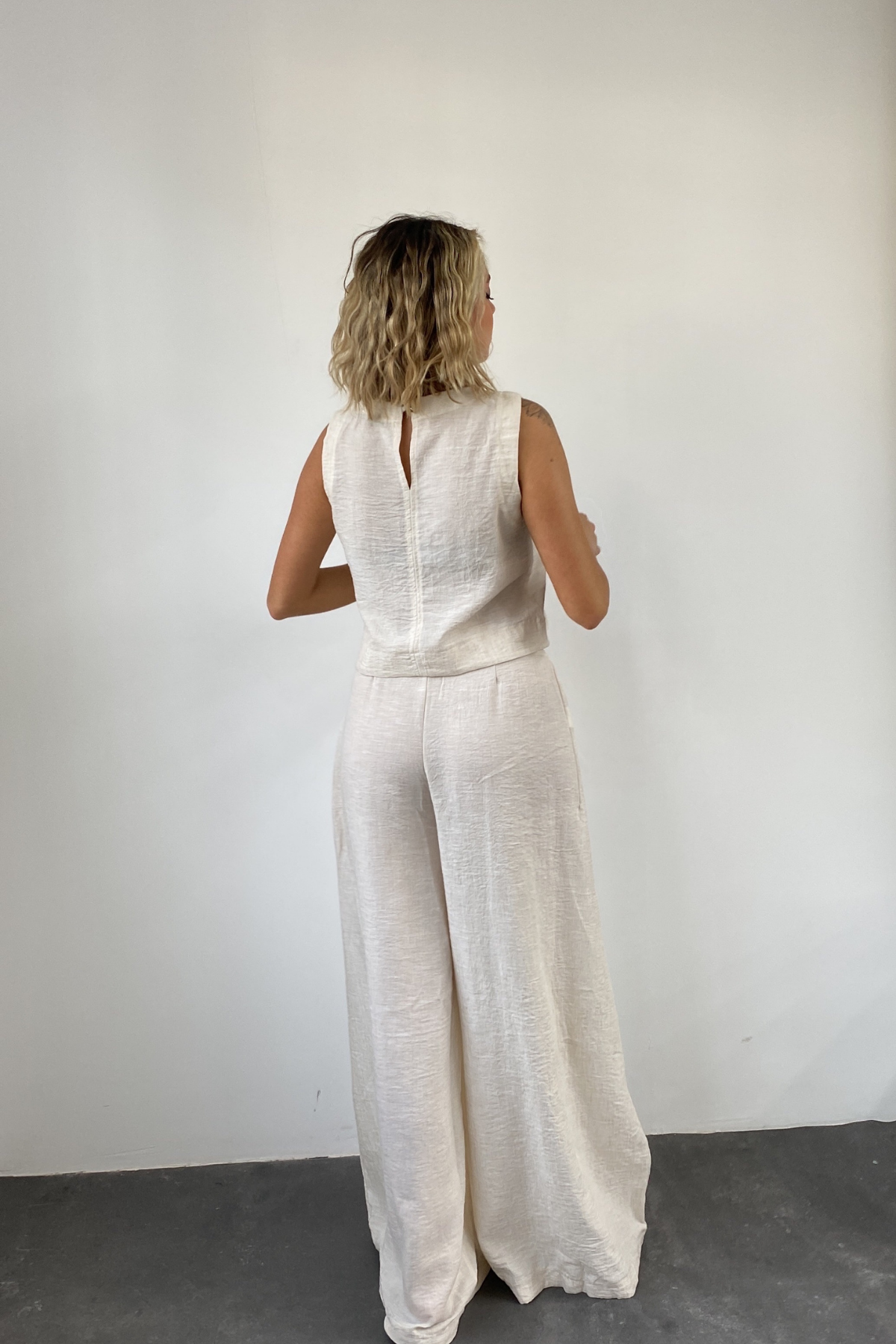 Bluz Yırtmaç Detaylı Krem Pantolon Keten Takım