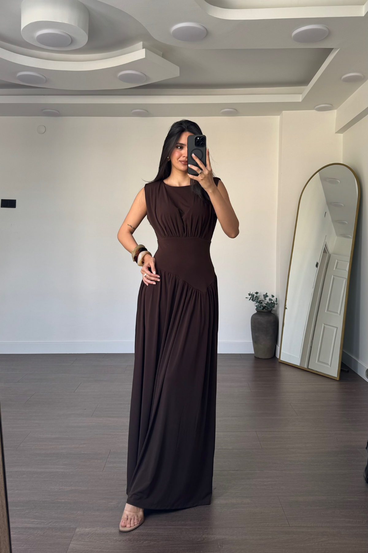 Büzgü Detaylı Sıfır Kol Elbise-Kahve