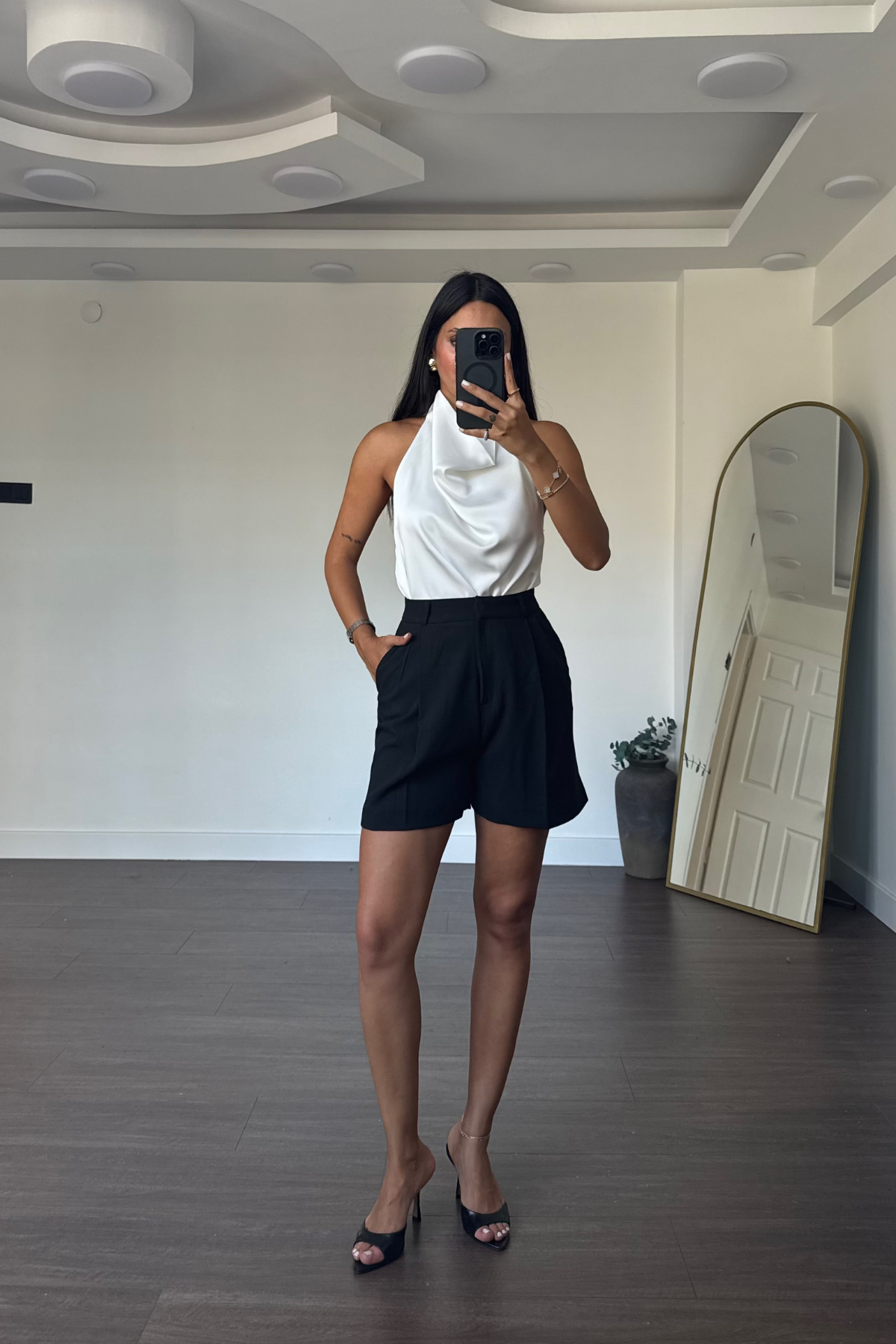 Degaje Yaka Saten Bluz-Beyaz