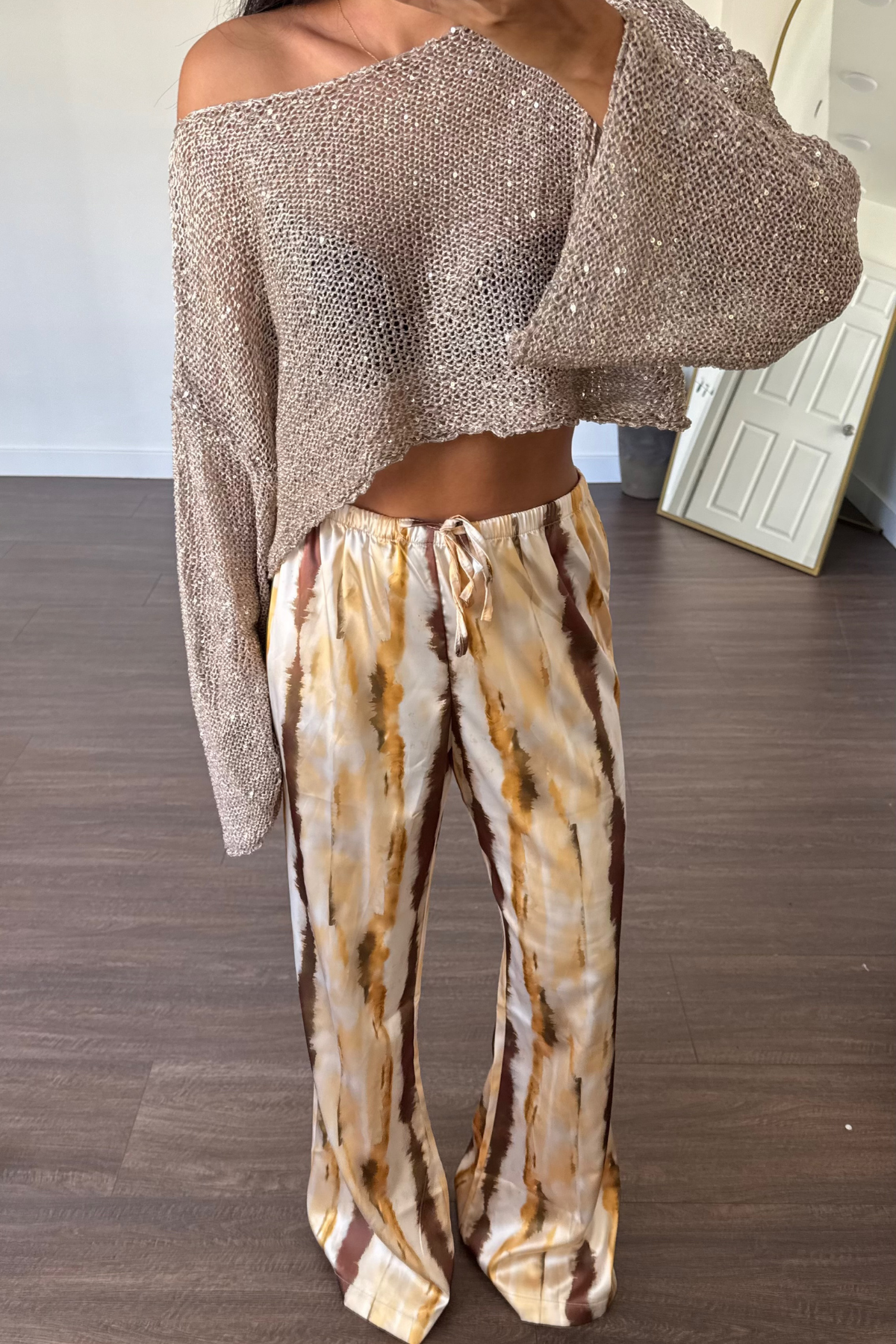 Desenli Saten Pantolon-Bej