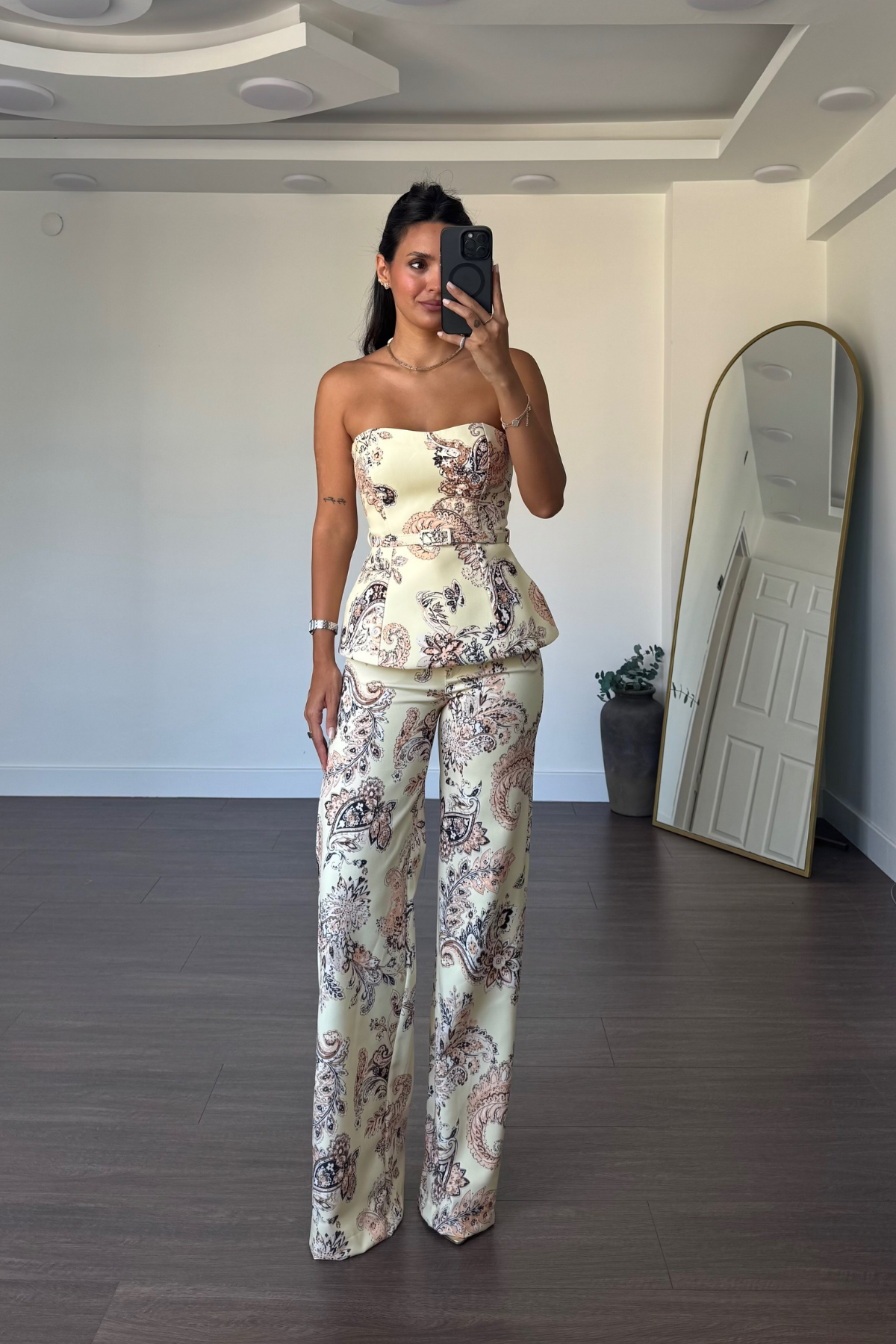 Desenli Straplez Kemerli Bluz Pantolon Takım-Sarı