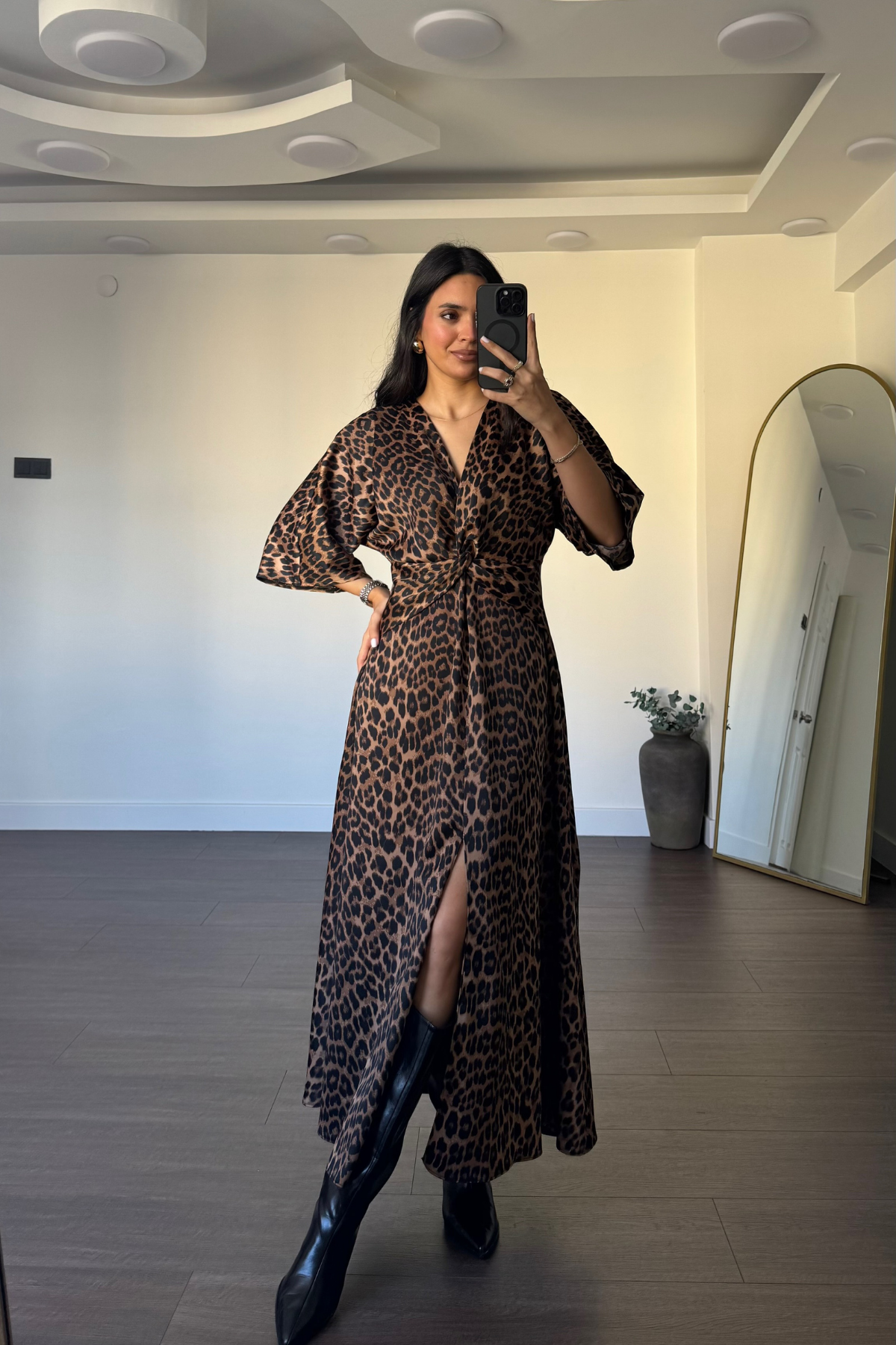 Düğüm Detaylı Yırtmaçlı Elbise-Leopar