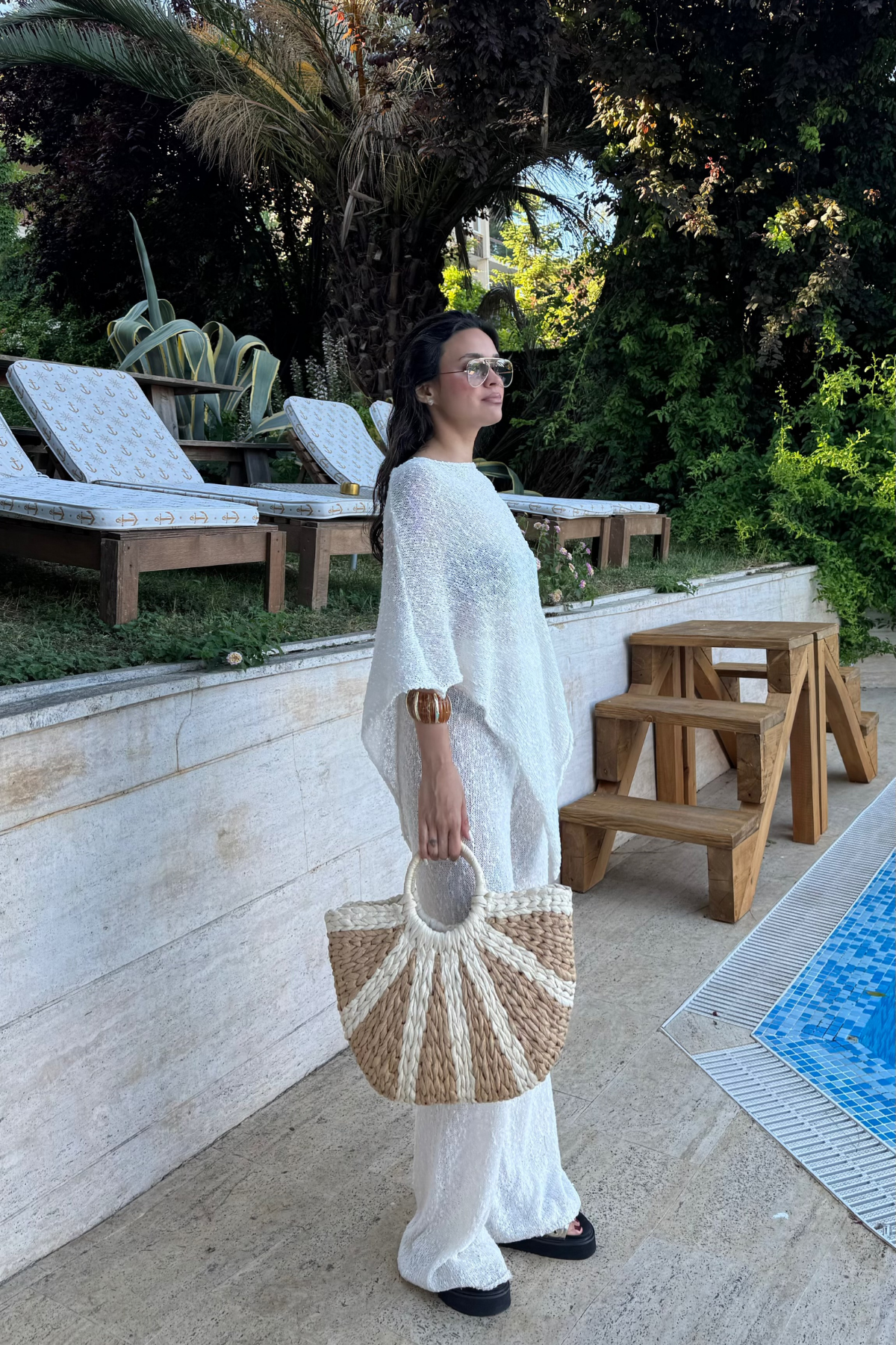 Ekru asimetrik kesim bürümcük takım