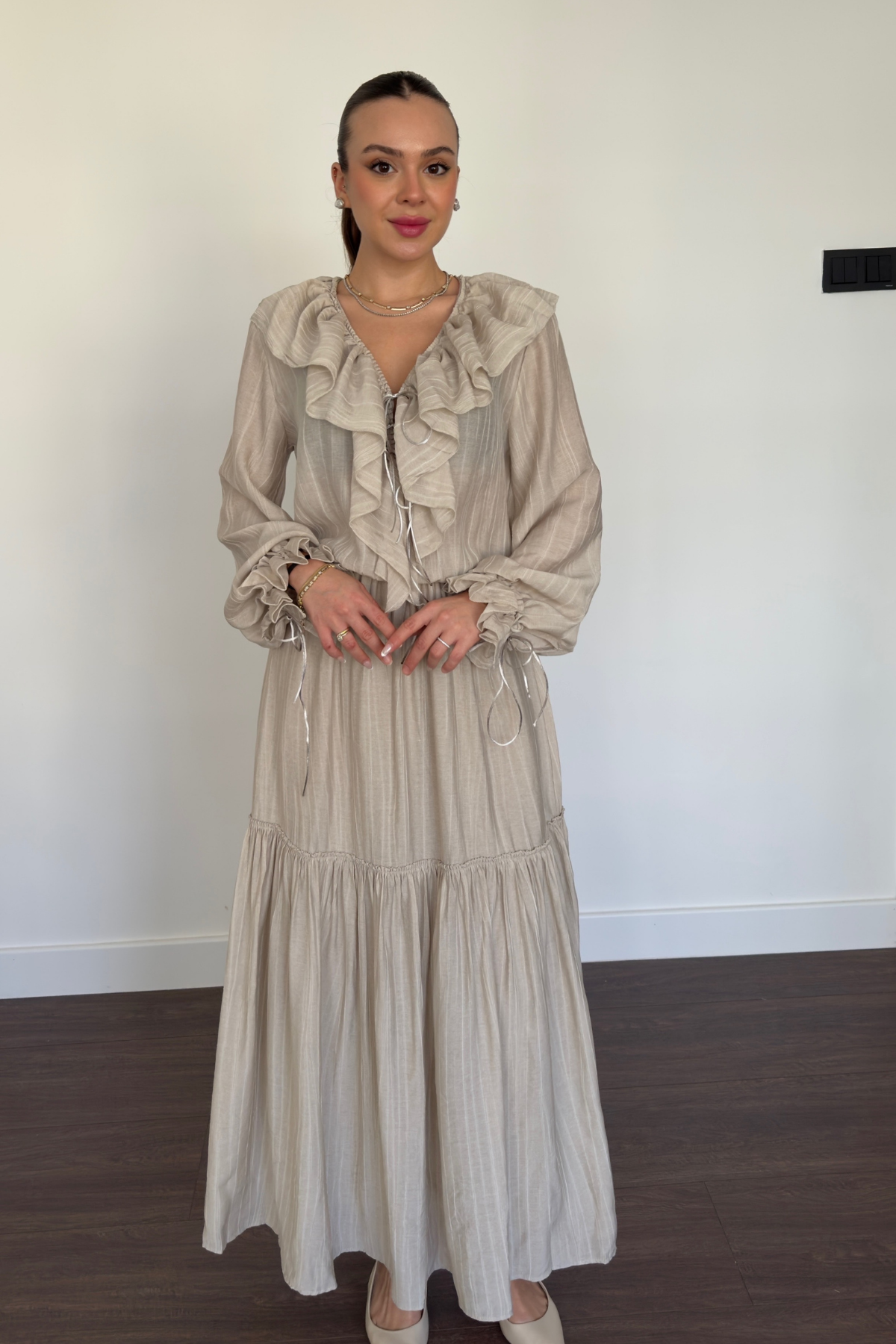 Fırfır Detaylı  Taş Maxi Elbise