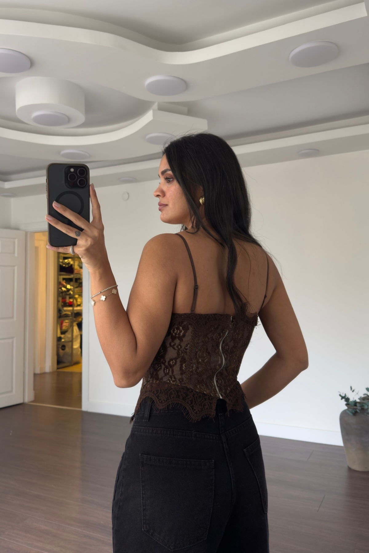 Göğüs Kuplu Dantel Detaylı Askılı Korse Bluz-Kahve