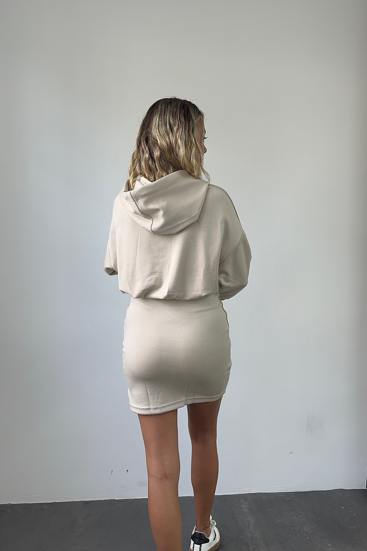 Kapüşonlu Modal Kumaş Krem Sweat Elbise