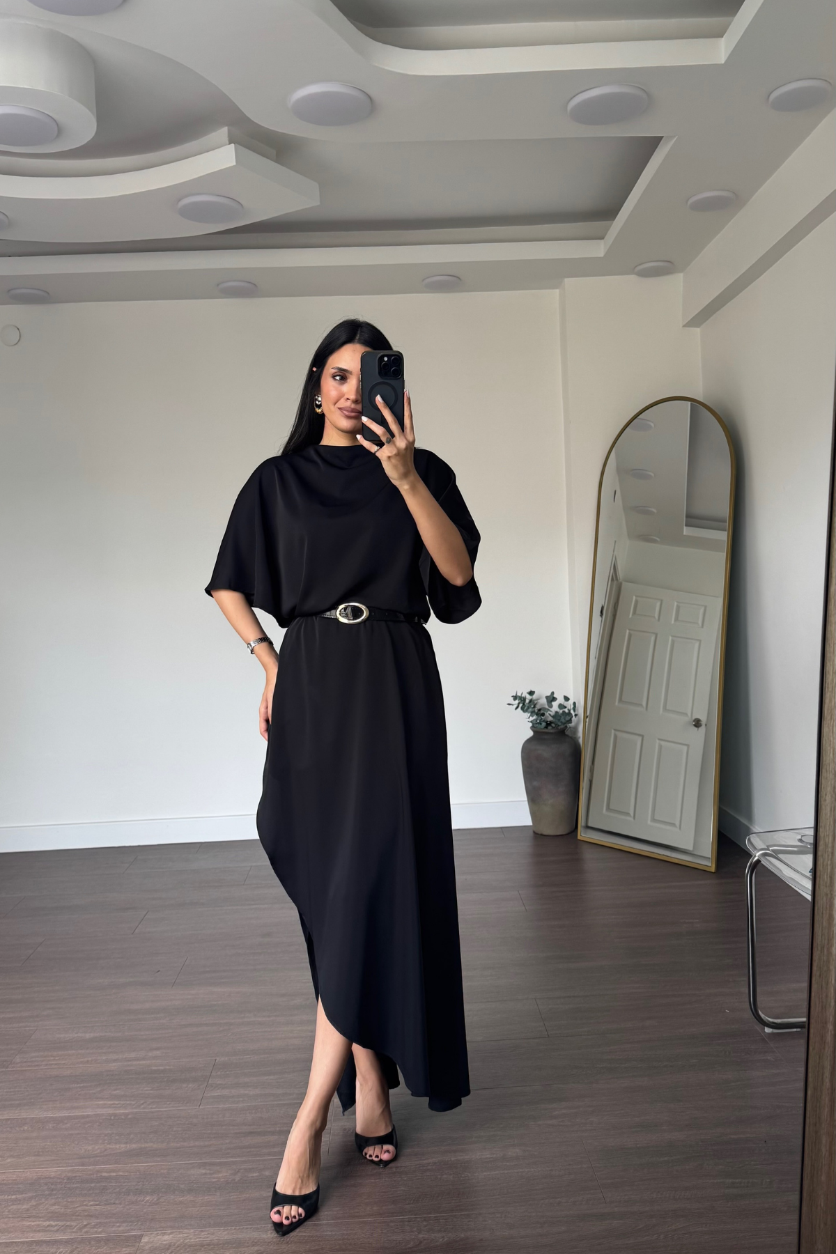 Kemerli Asimetrik Elbise-Siyah