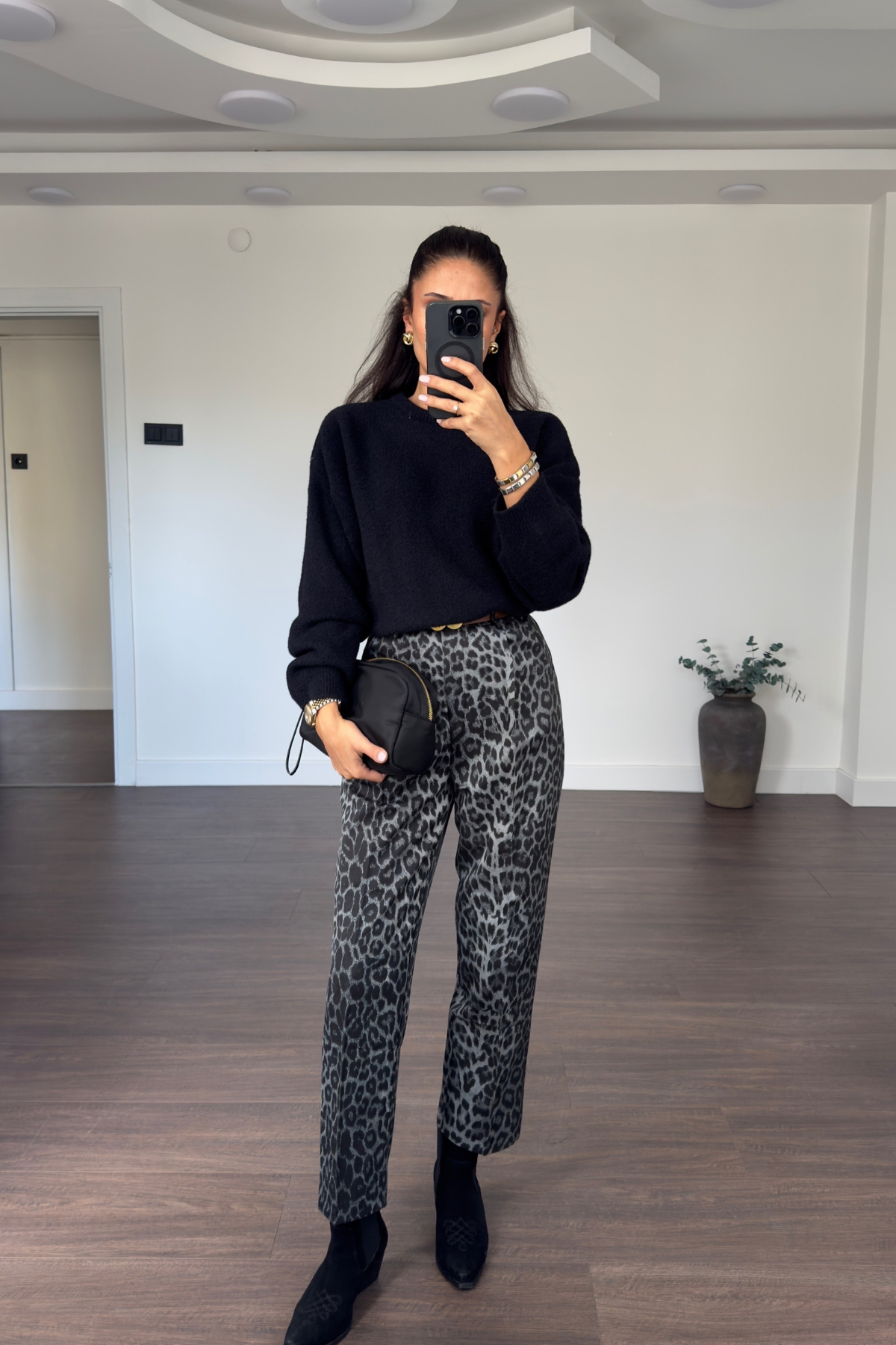 Kemerli Leopar Desenli Pantolon-Siyah