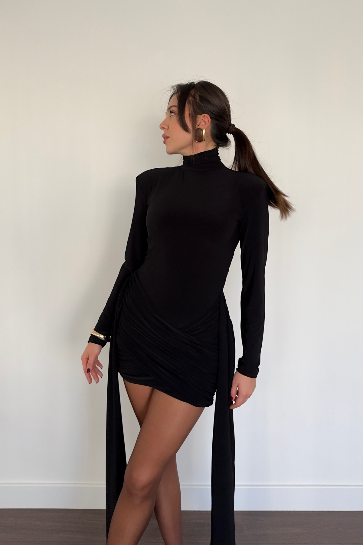 Kuyruklu Mini Elbise-Siyah