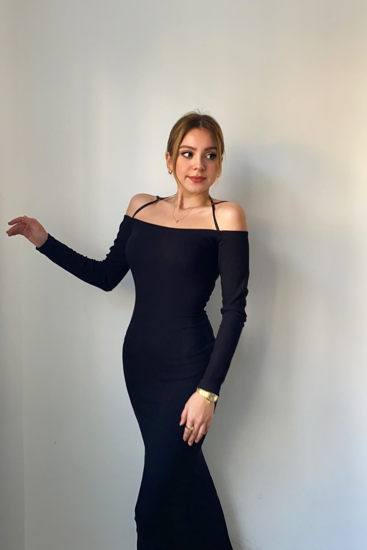 Madonna Yaka Fitilli Triko Siyah Elbise