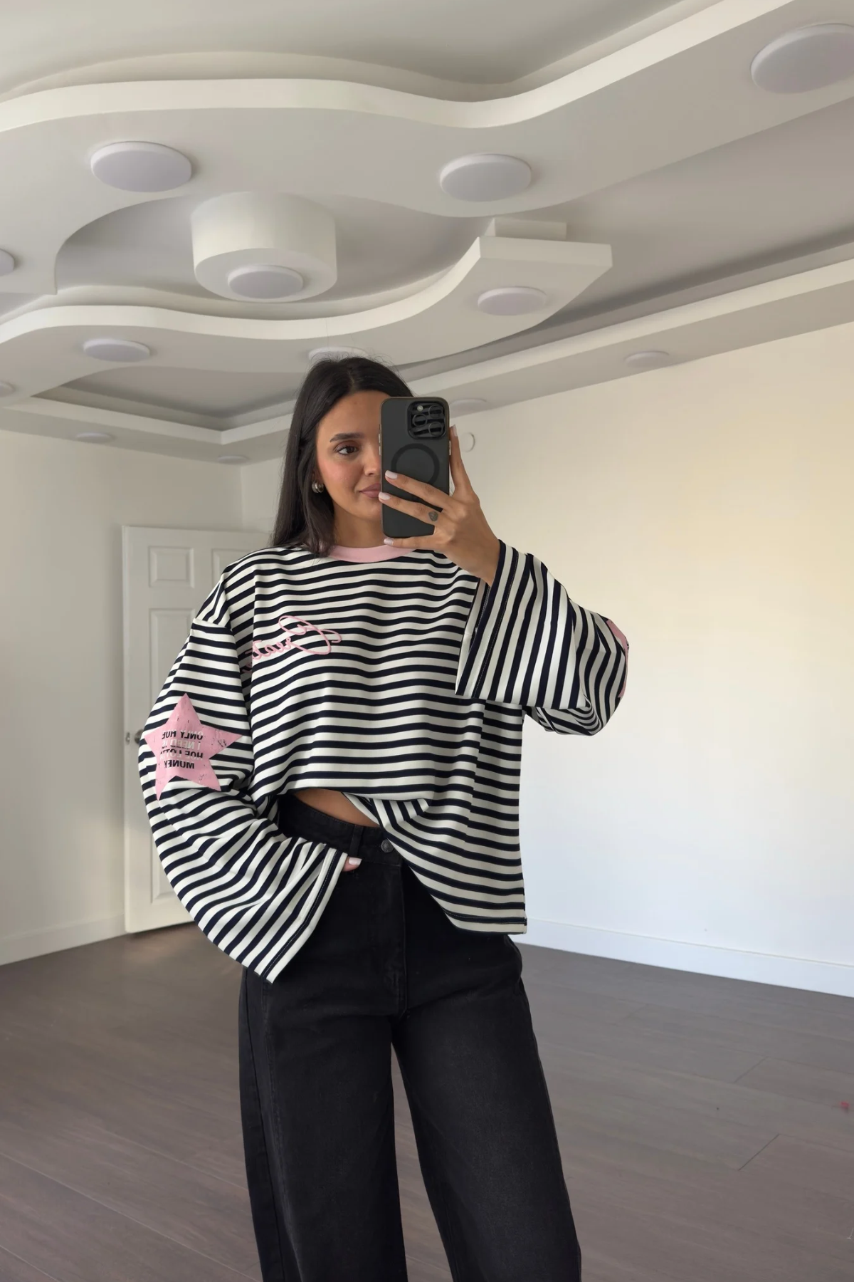 Modal Kumaş Pembe Yıldız Baskılı Çizgili Sweatshirt-Siyah Ekru