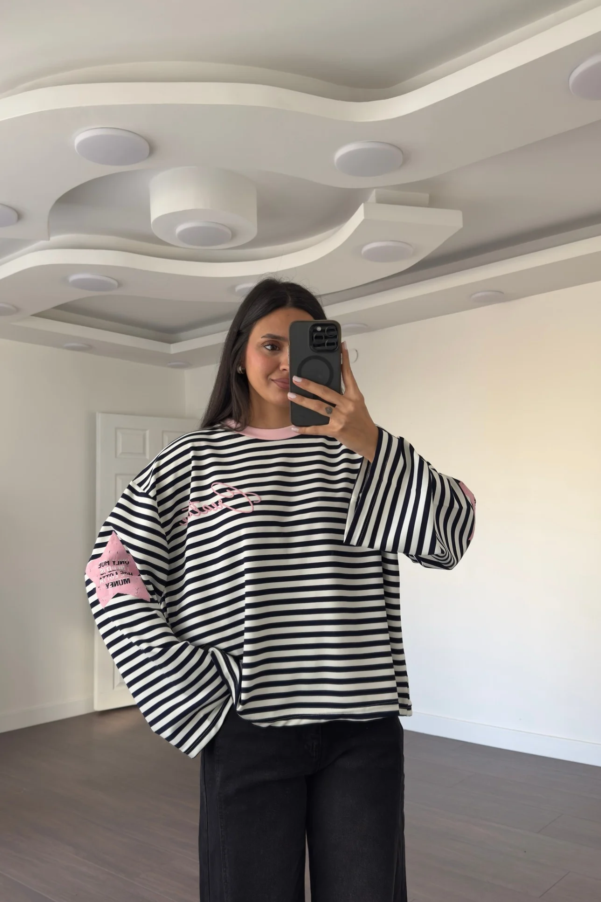 Modal Kumaş Pembe Yıldız Baskılı Çizgili Sweatshirt-Siyah Ekru