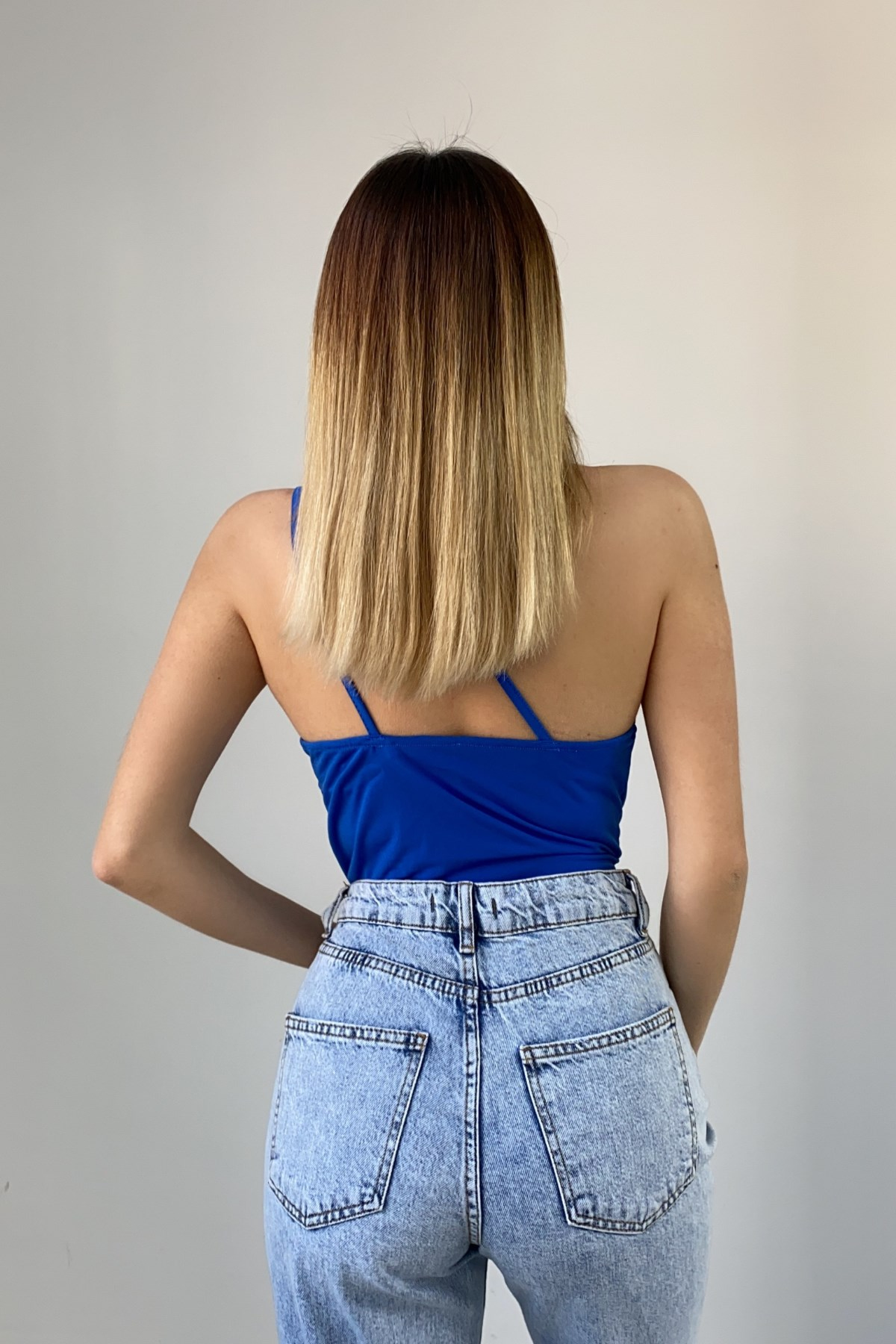 Omuz Detaylı Saks Bluz
