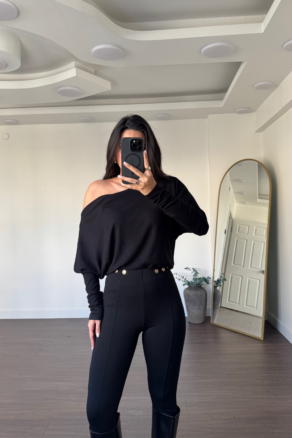 Omuzu Düşük Yarasa Kol Bluz-Siyah