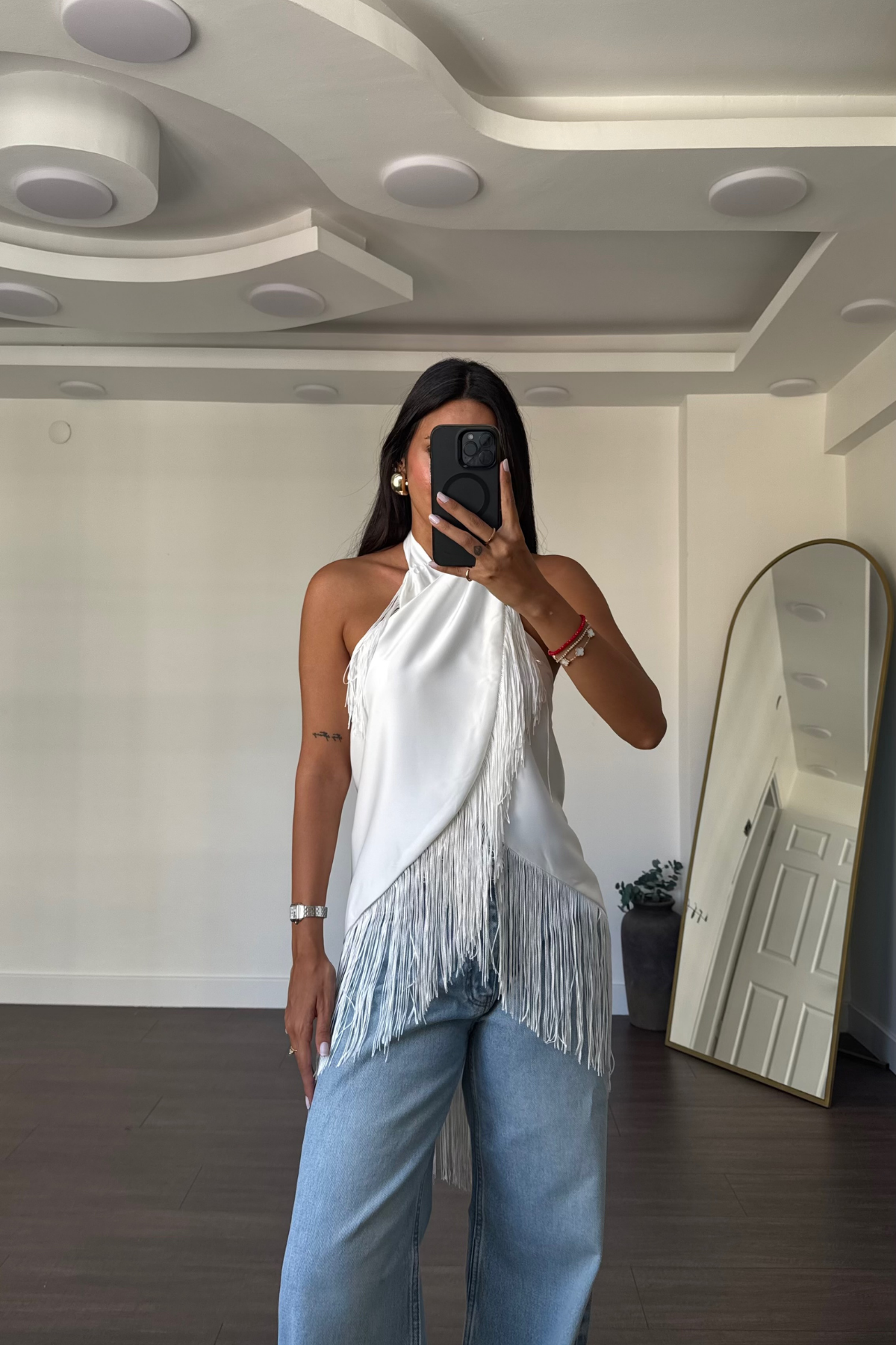 Püskül Detaylı Bağlamalı Bluz-Beyaz