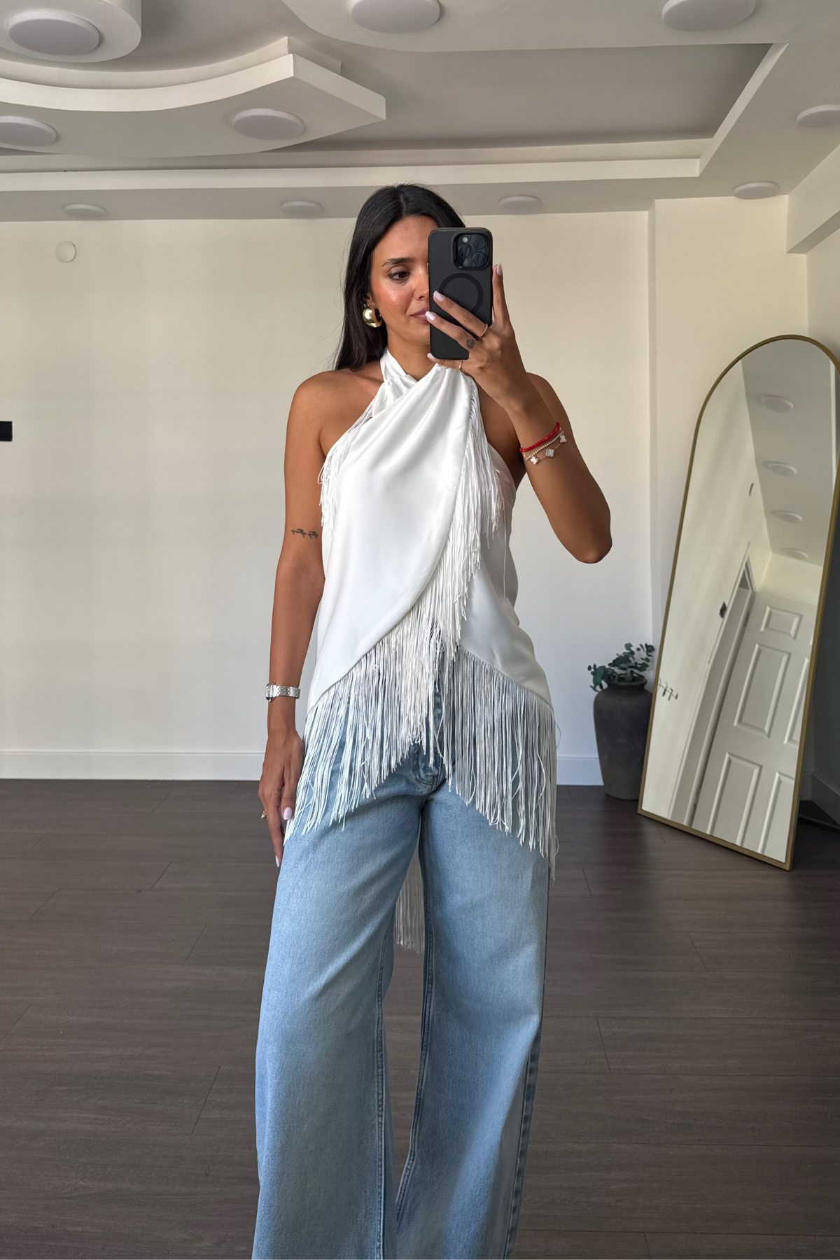 Püskül Detaylı Bağlamalı Bluz-Beyaz