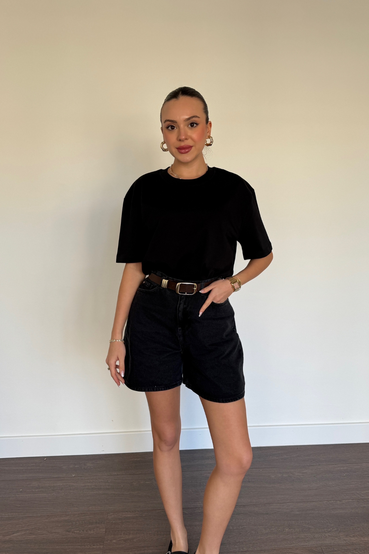 Siyah Fit Denim Şort