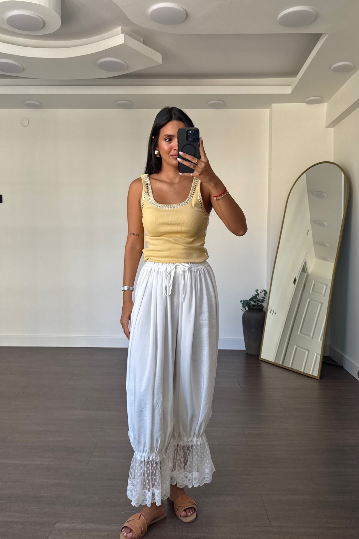 Trok İşlemeli Bluz-Sarı
