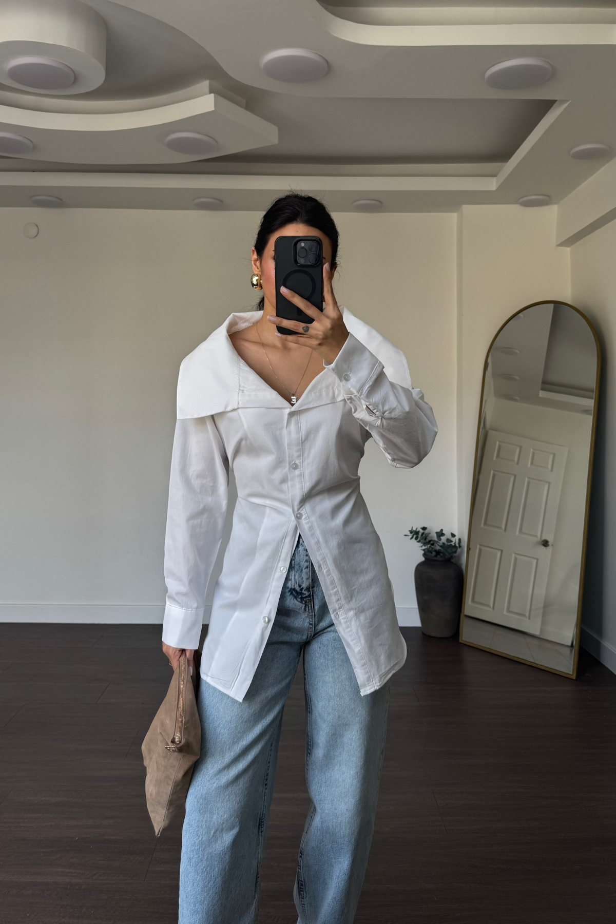 Yaka Detaylı Oversize Arkadan Bağlamalı Gömlek-Beyaz