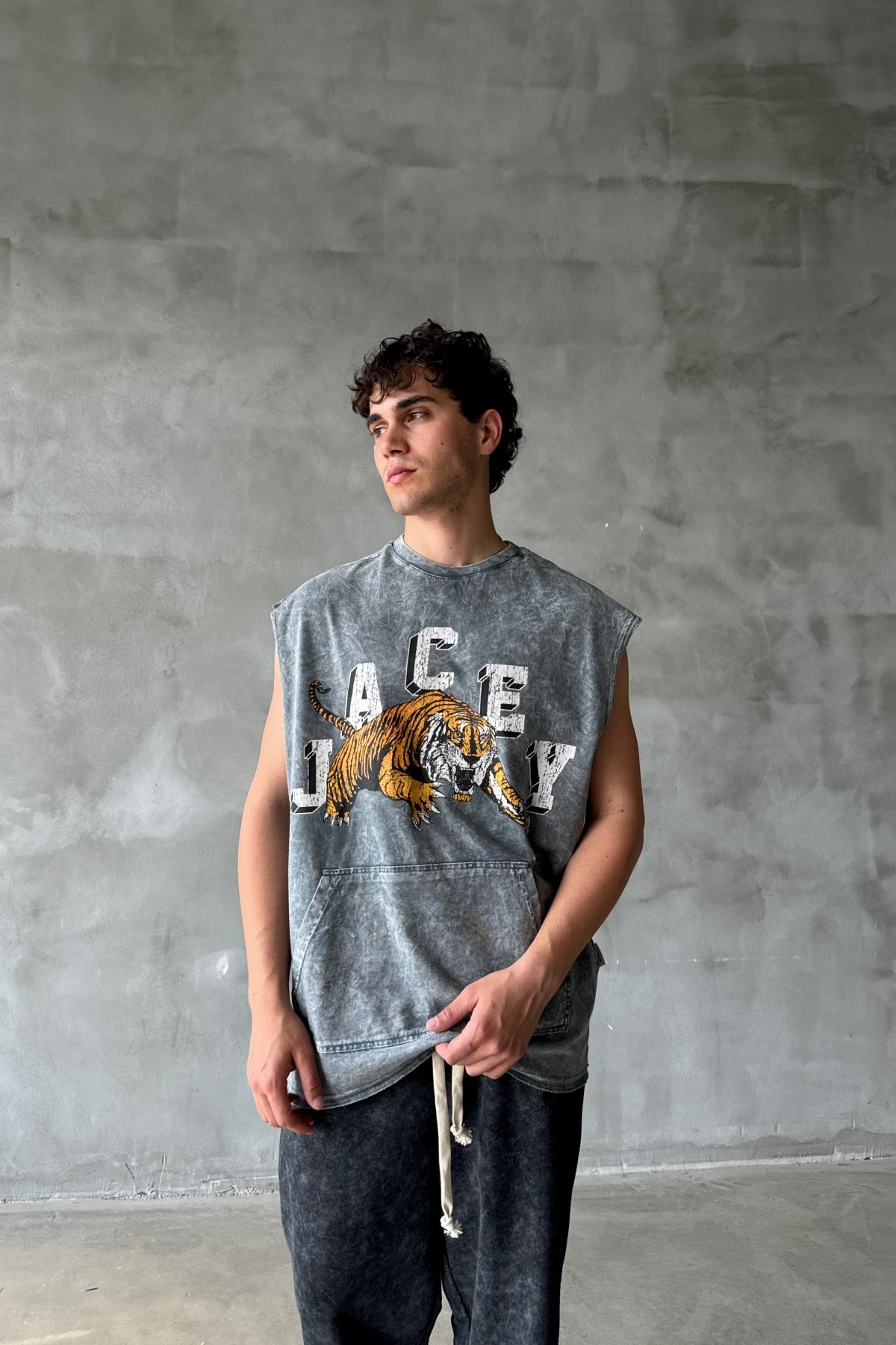Acid Wash Baskılı Gri Superoversize Kolsuz Tshirt