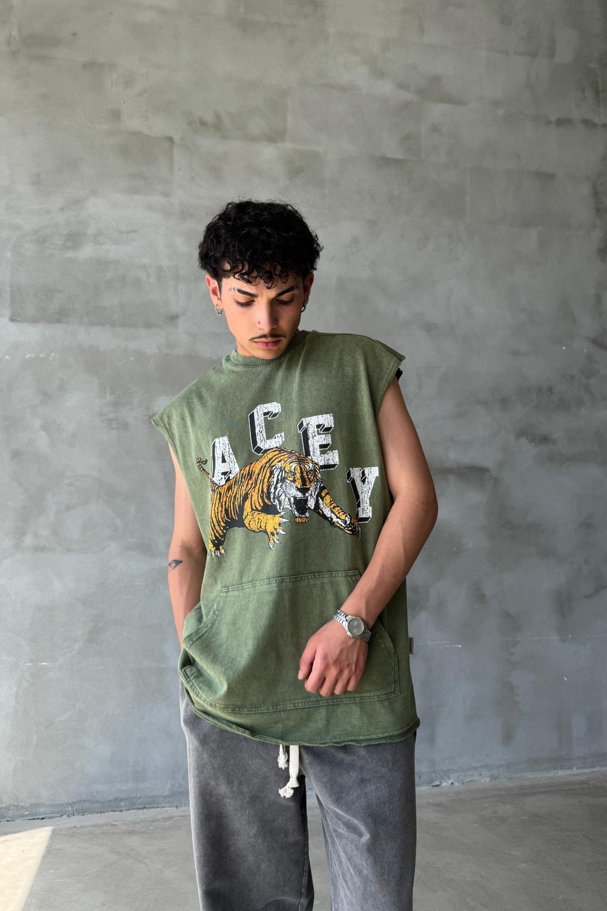 Acid Wash Baskılı Haki Superoversize Kolsuz Tshirt