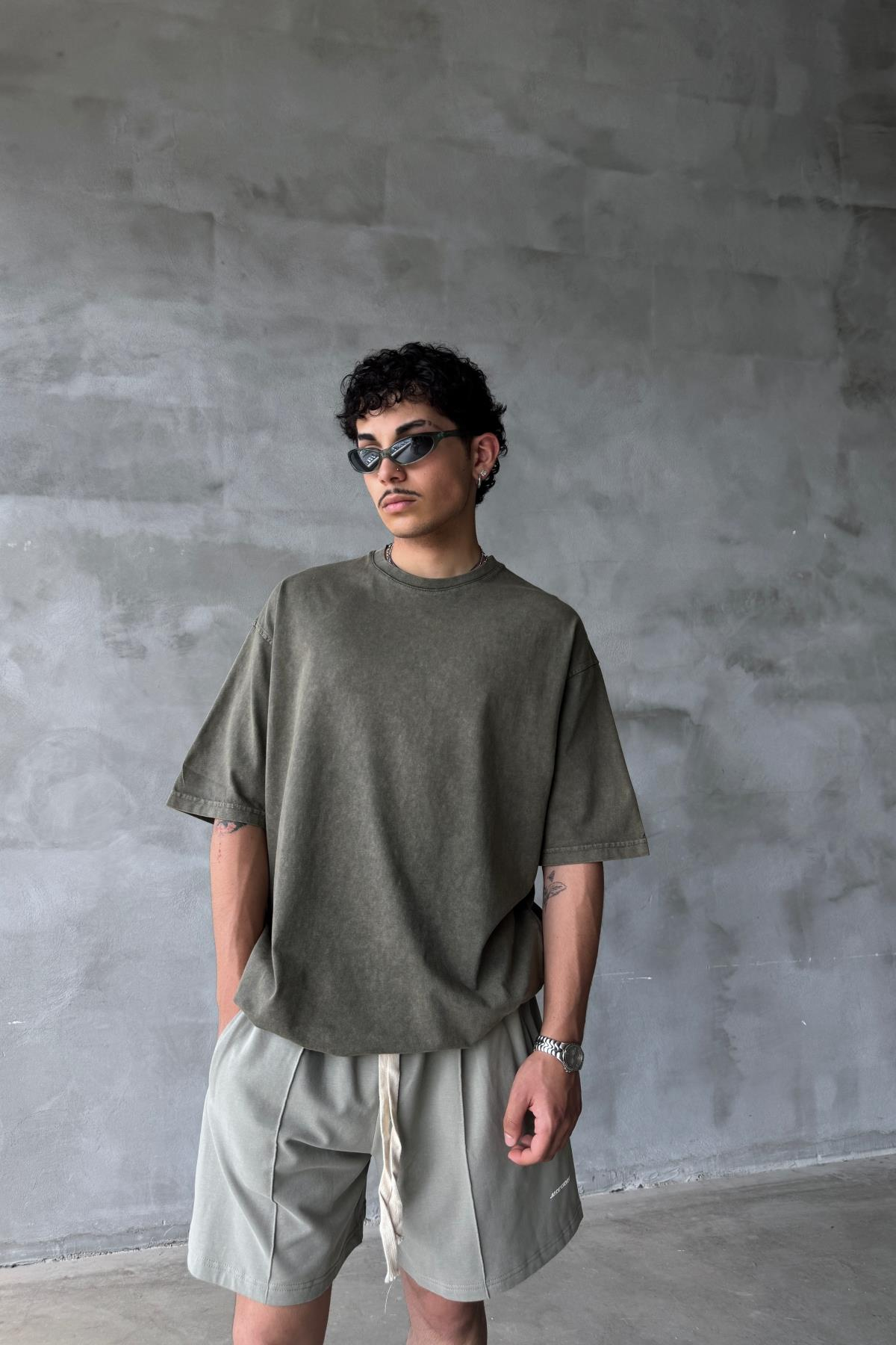 Acid Wash Haki Oversize Basic Tshirt