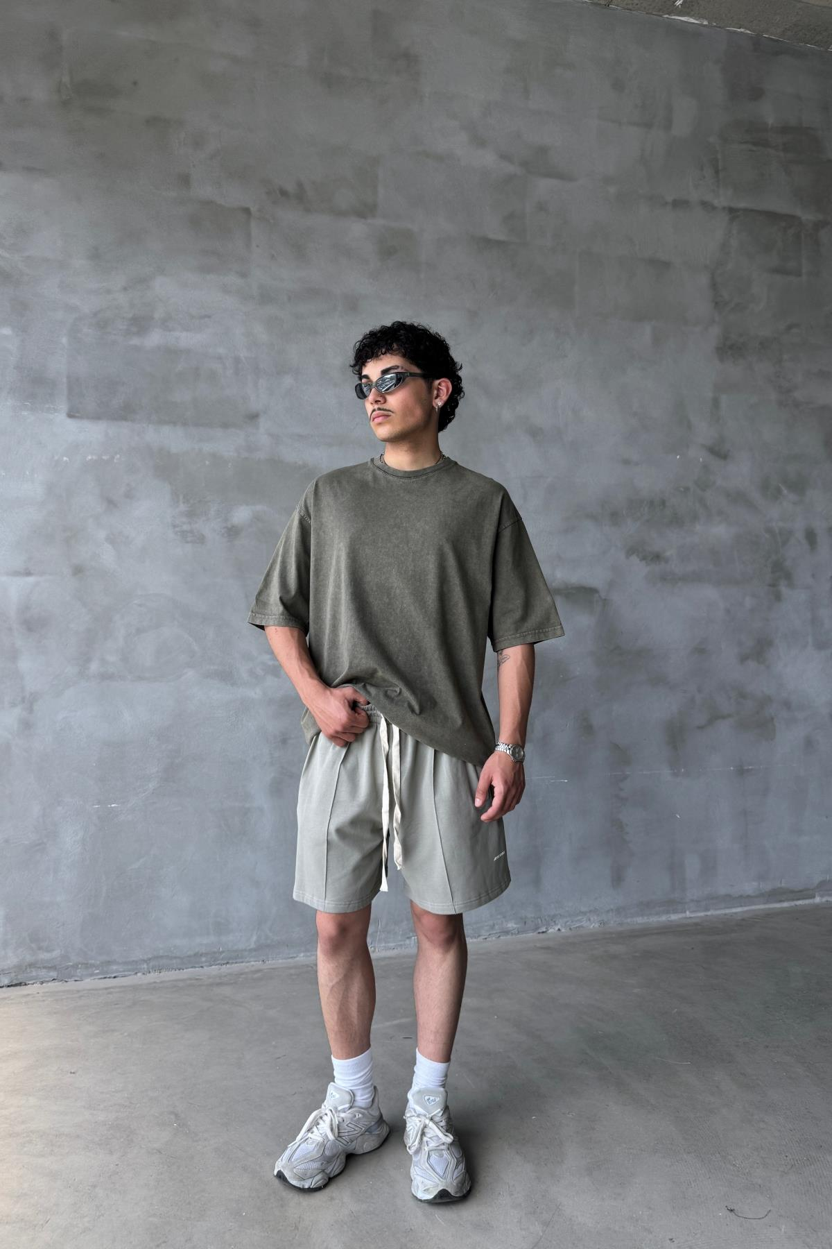 Acid Wash Haki Oversize Basic Tshirt