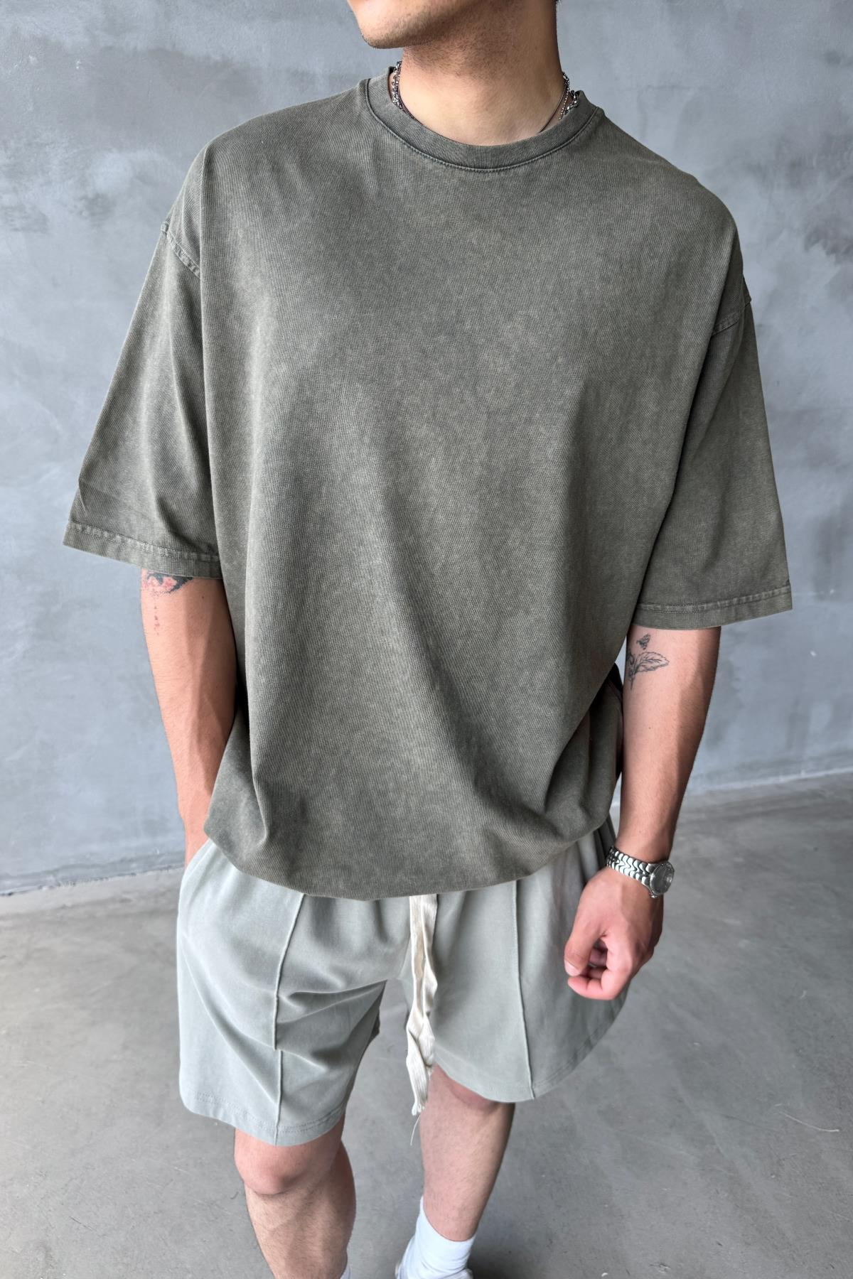 Acid Wash Haki Oversize Basic Tshirt