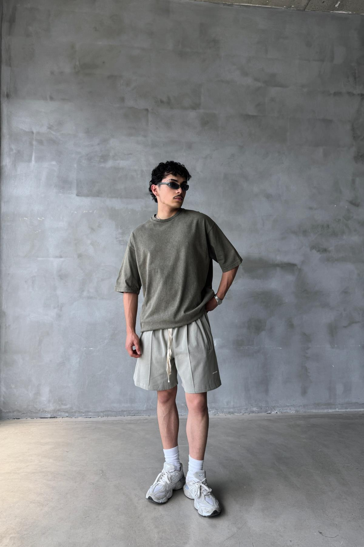 Acid Wash Haki Oversize Basic Tshirt