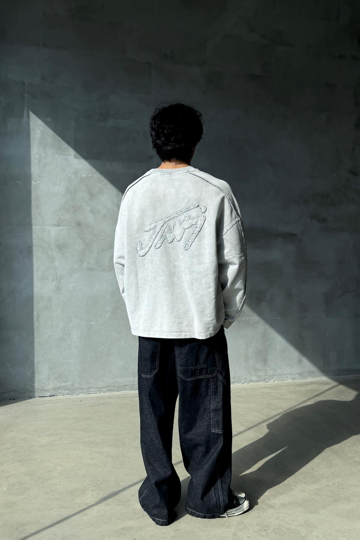 Acid Wash Nakışlı Gri Oversize Sweatshirt JC01