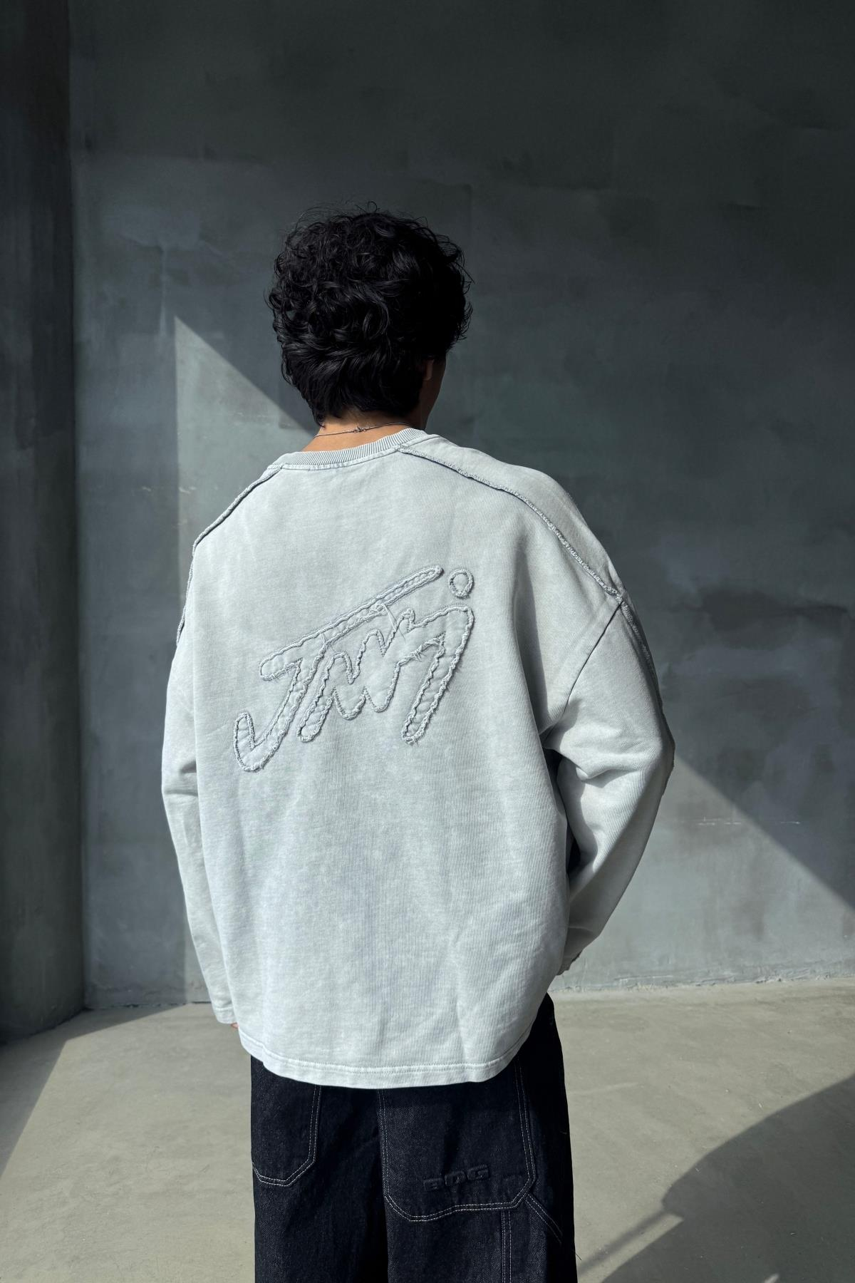 Acid Wash Nakışlı Gri Oversize Sweatshirt JC01