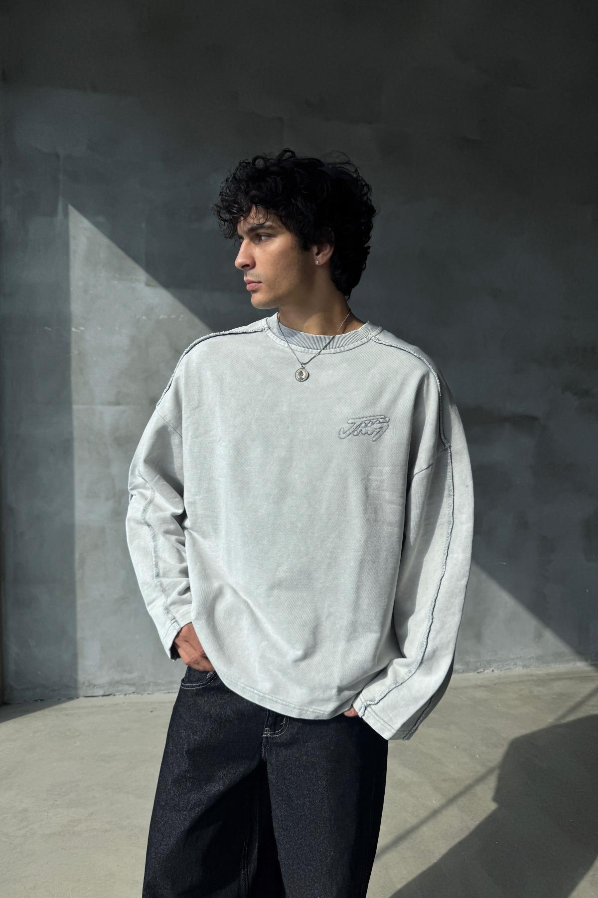Acid Wash Nakışlı Gri Oversize Sweatshirt JC01