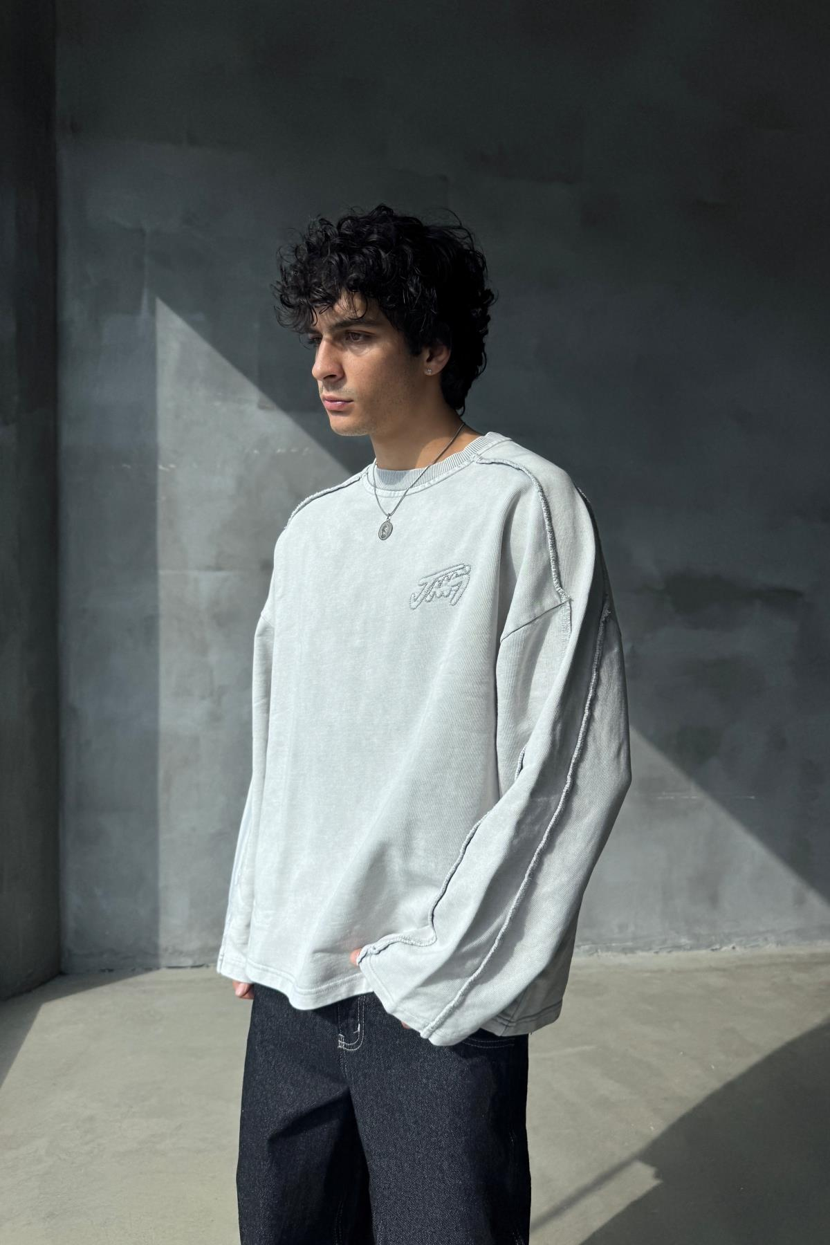 Acid Wash Nakışlı Gri Oversize Sweatshirt JC01