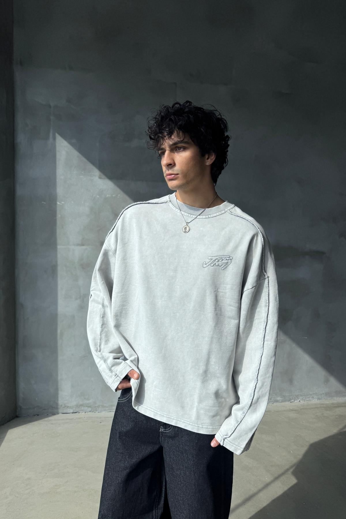Acid Wash Nakışlı Gri Oversize Sweatshirt JC01