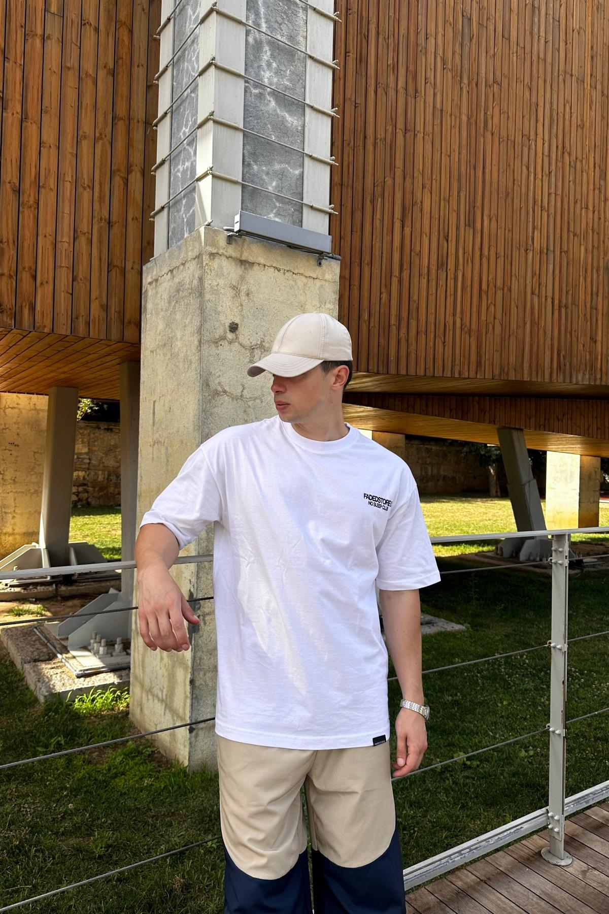 Baskılı Beyaz Oversize Tshirt  T1136