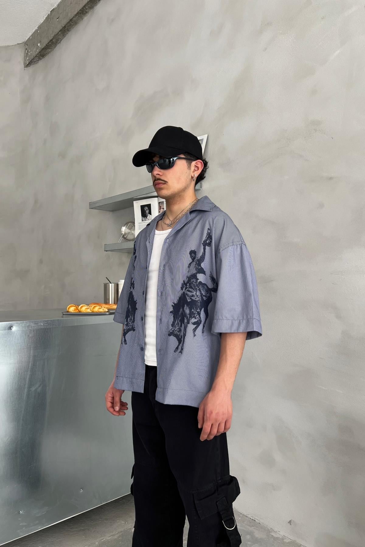 Baskılı Koyu Mavi Çizgili Oversize Kısa Kol Gömlek