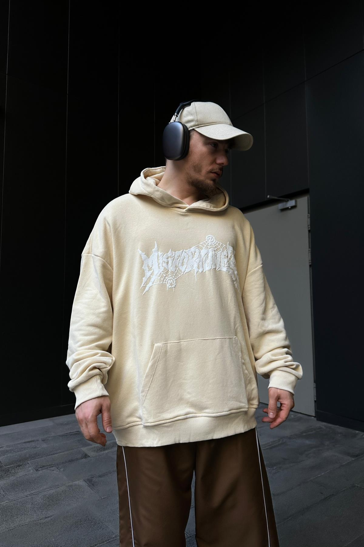 Baskılı Krem Oversize Hoodie SW1109