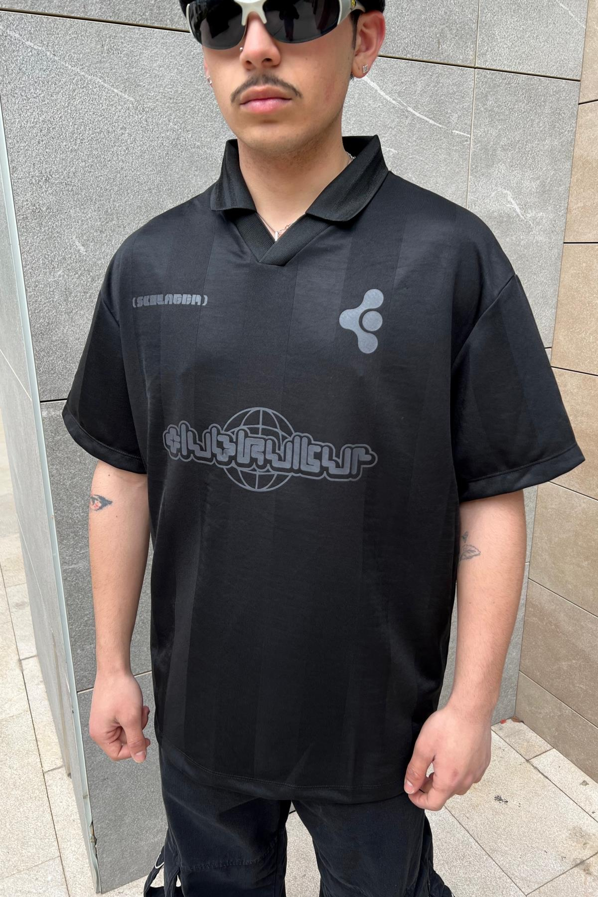 Baskılı Siyah Polo Yaka Oversize Forma Tshirt