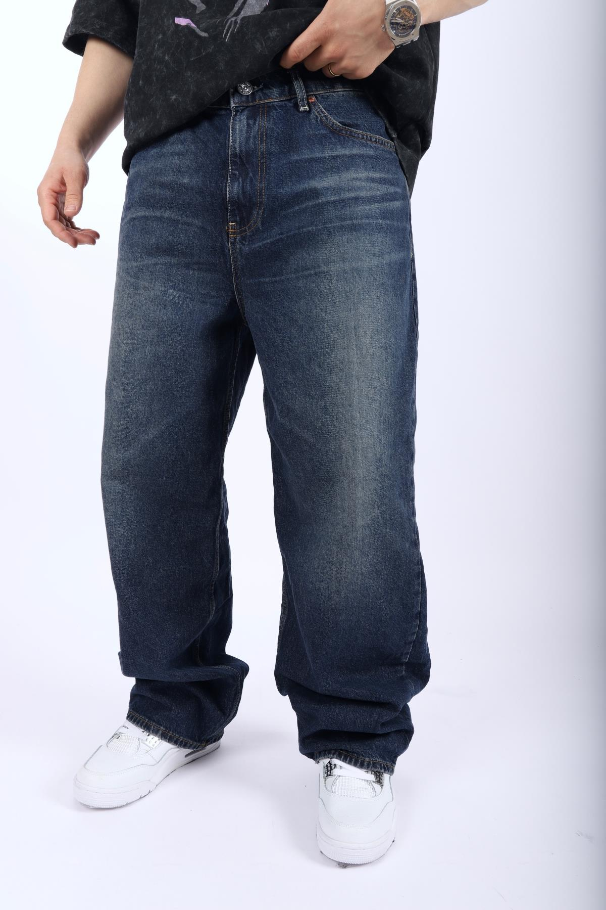 Bdg Acid Wash Baggy Jean P930