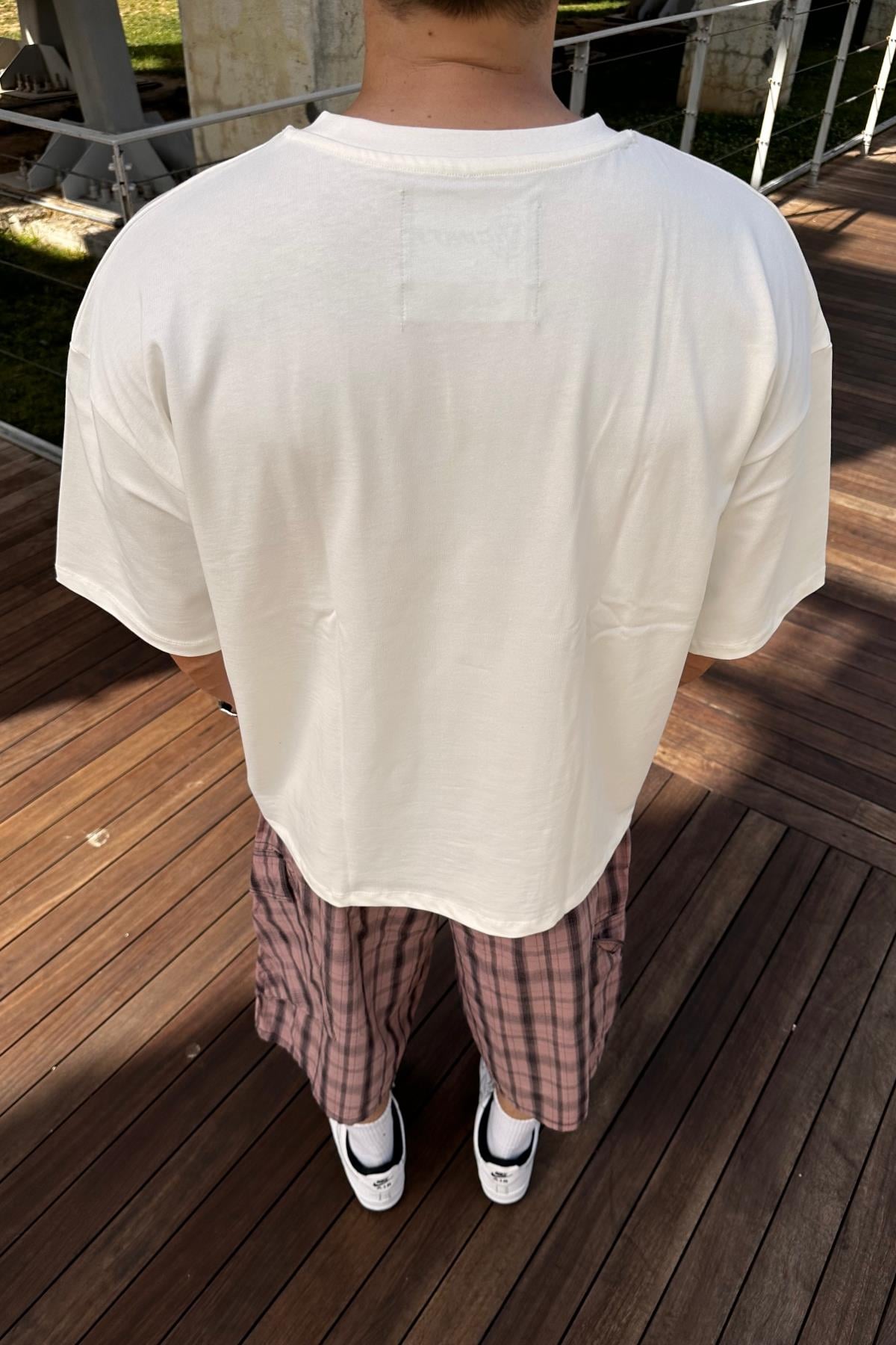Betrayed Baskılı Krem Oversize Tshirt  T1130
