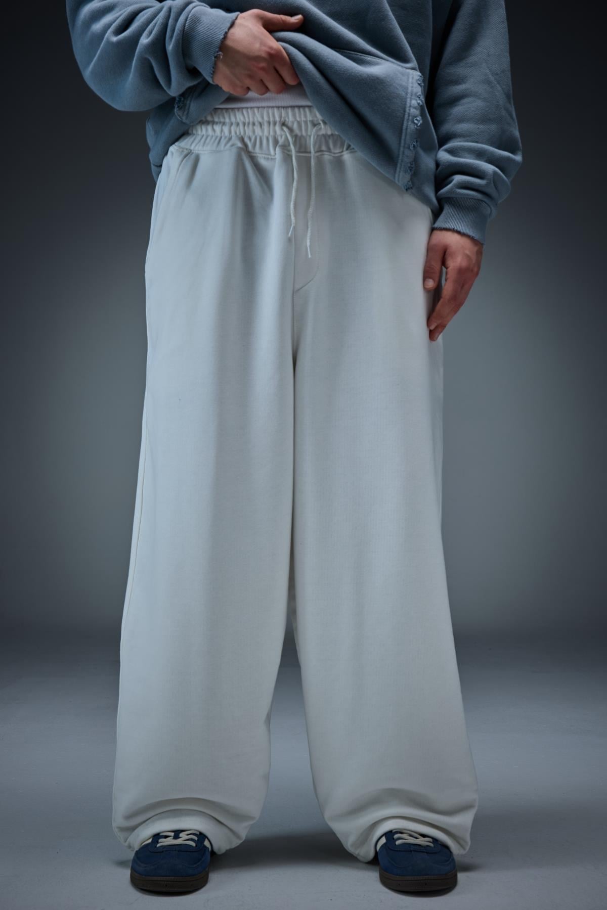 Beyaz Baggy Fit Eşofman Altı